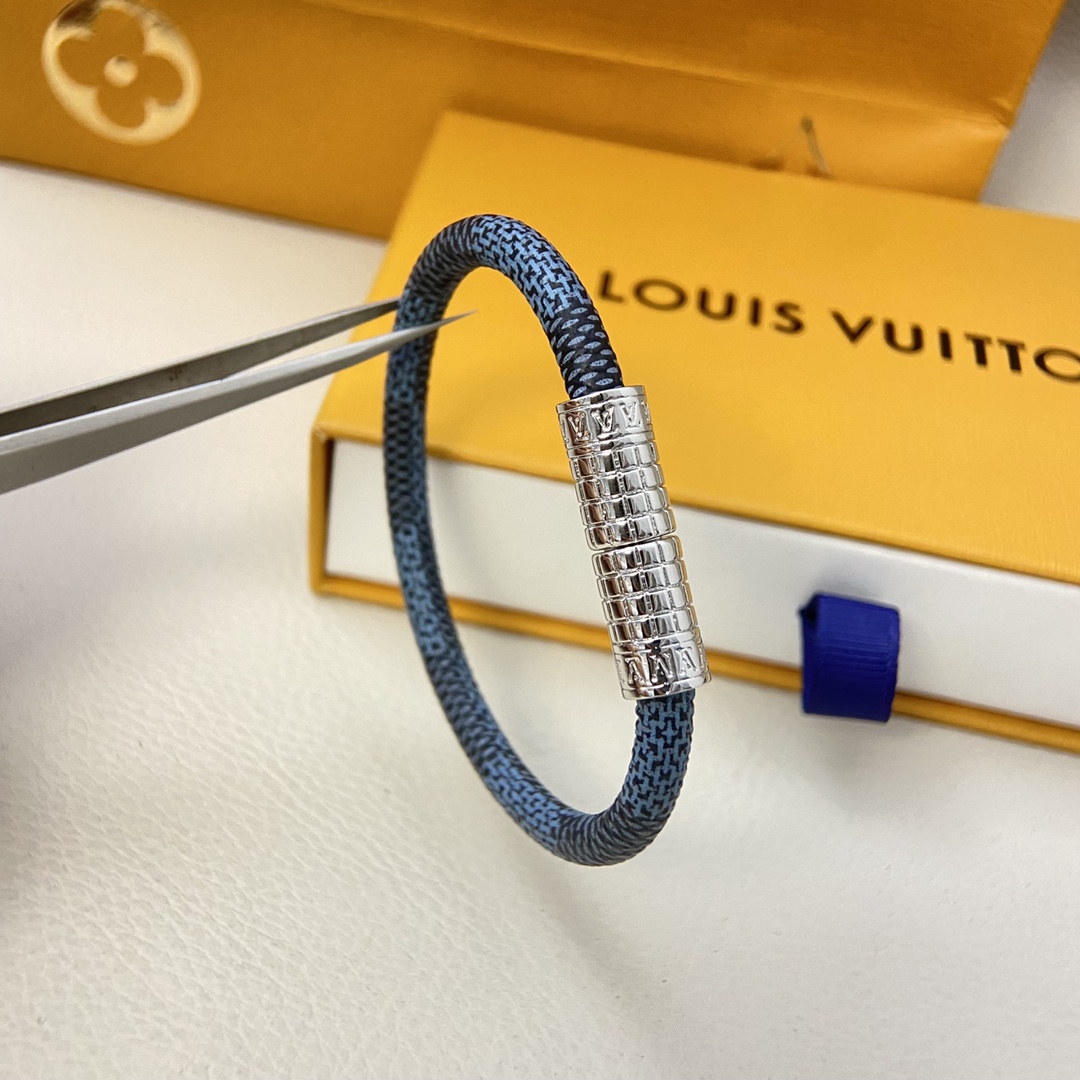 LV Bracelet-78
