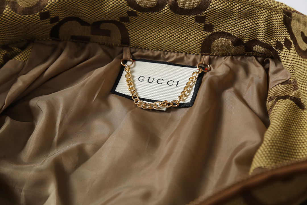 Gucci Clothing-299