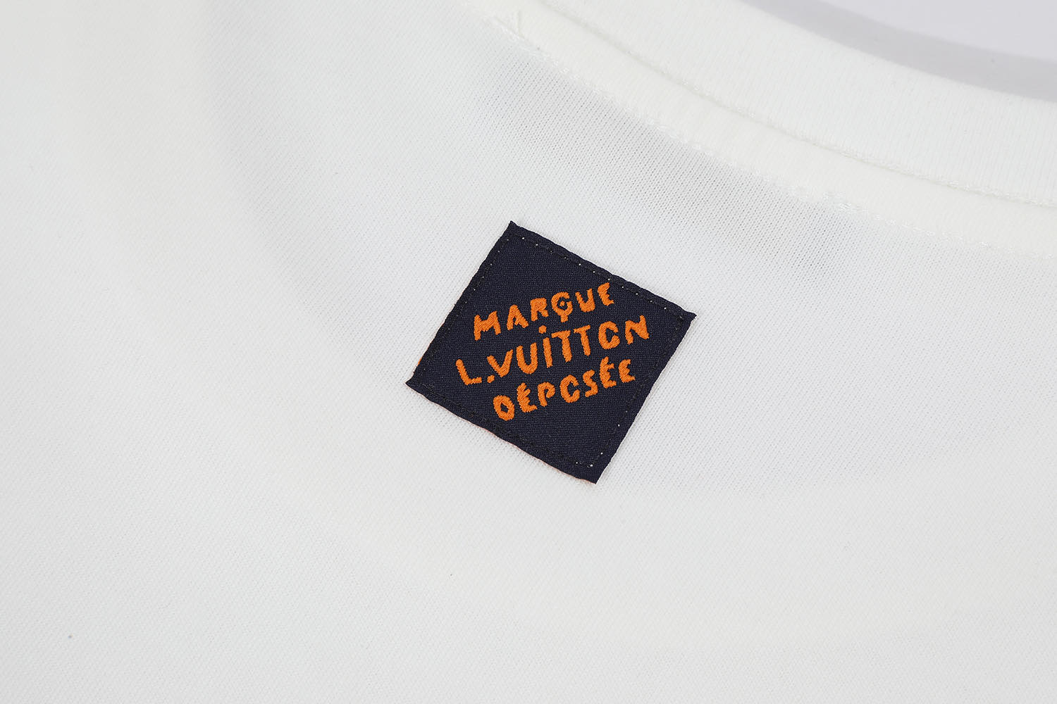 LV clothing-228