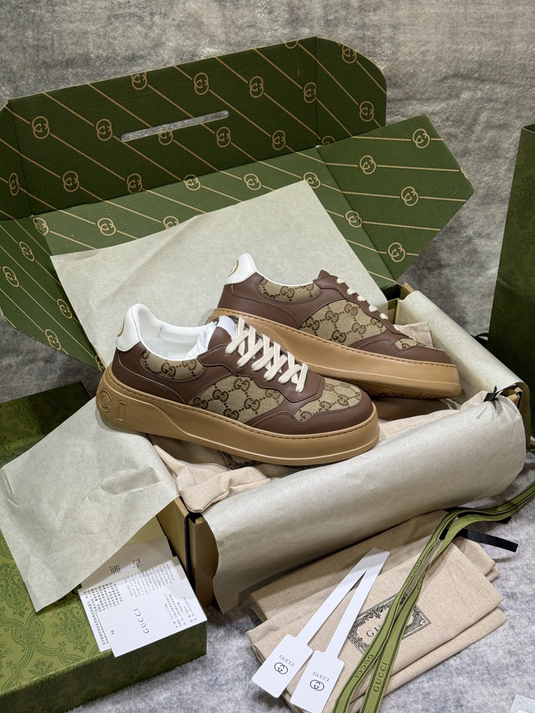 Gucci Sneakers-159