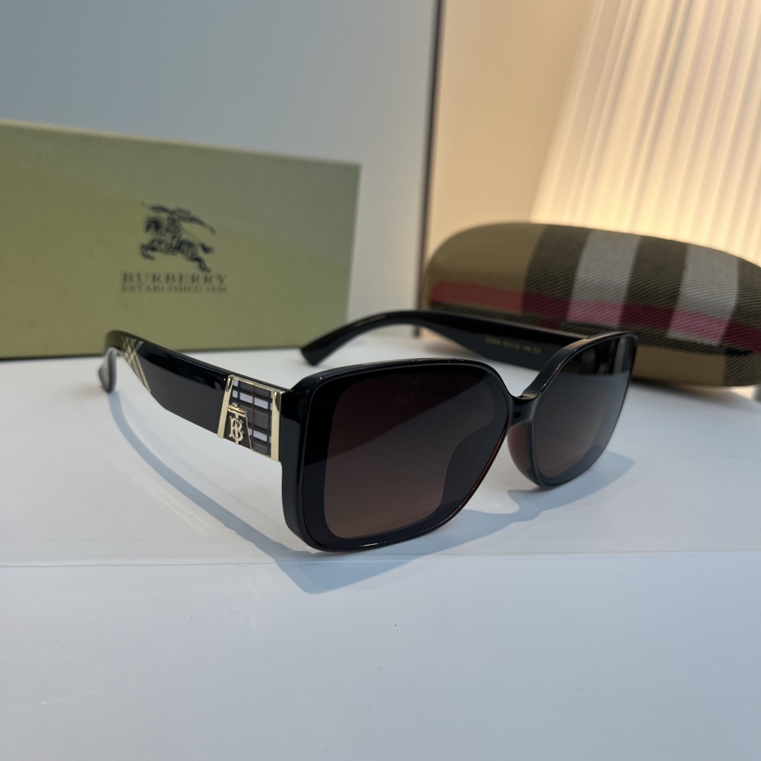 Burberry glasses-12