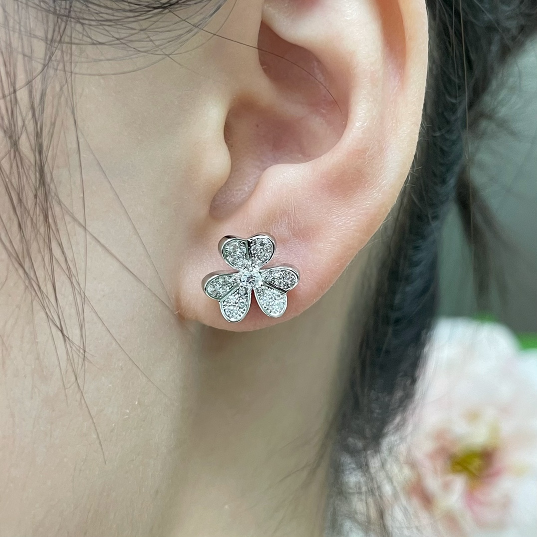Van Cleef & Arpels earring-79