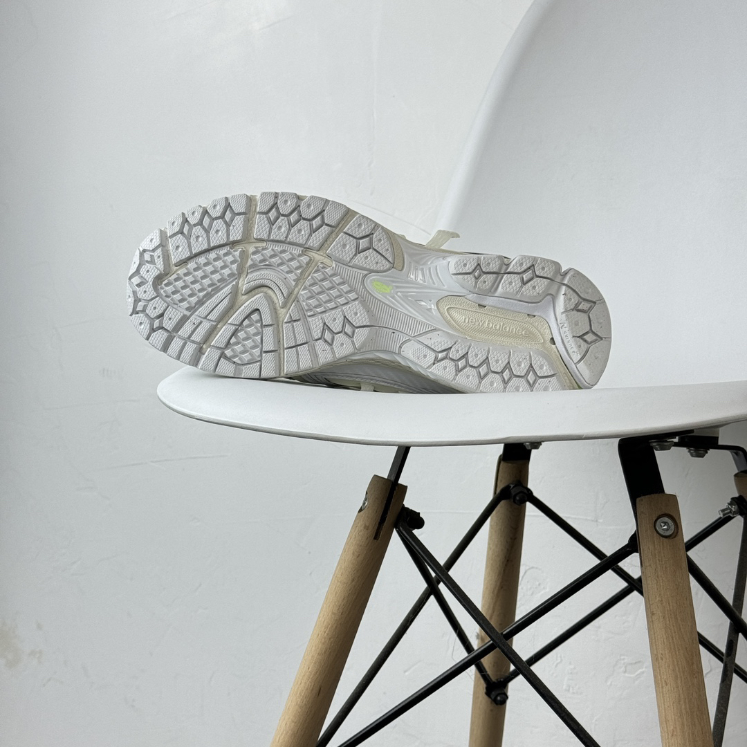 New Balance Sneakers-372