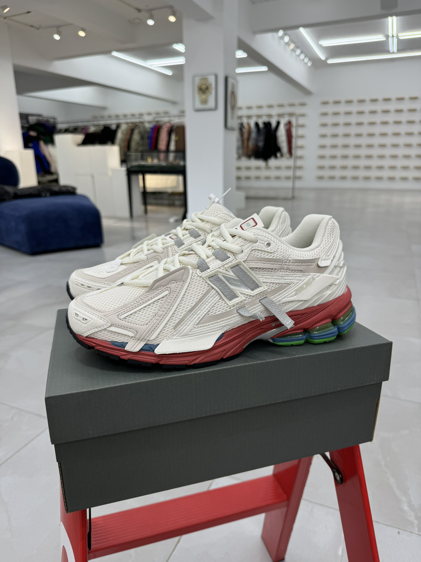 New Balance Sneakers-234