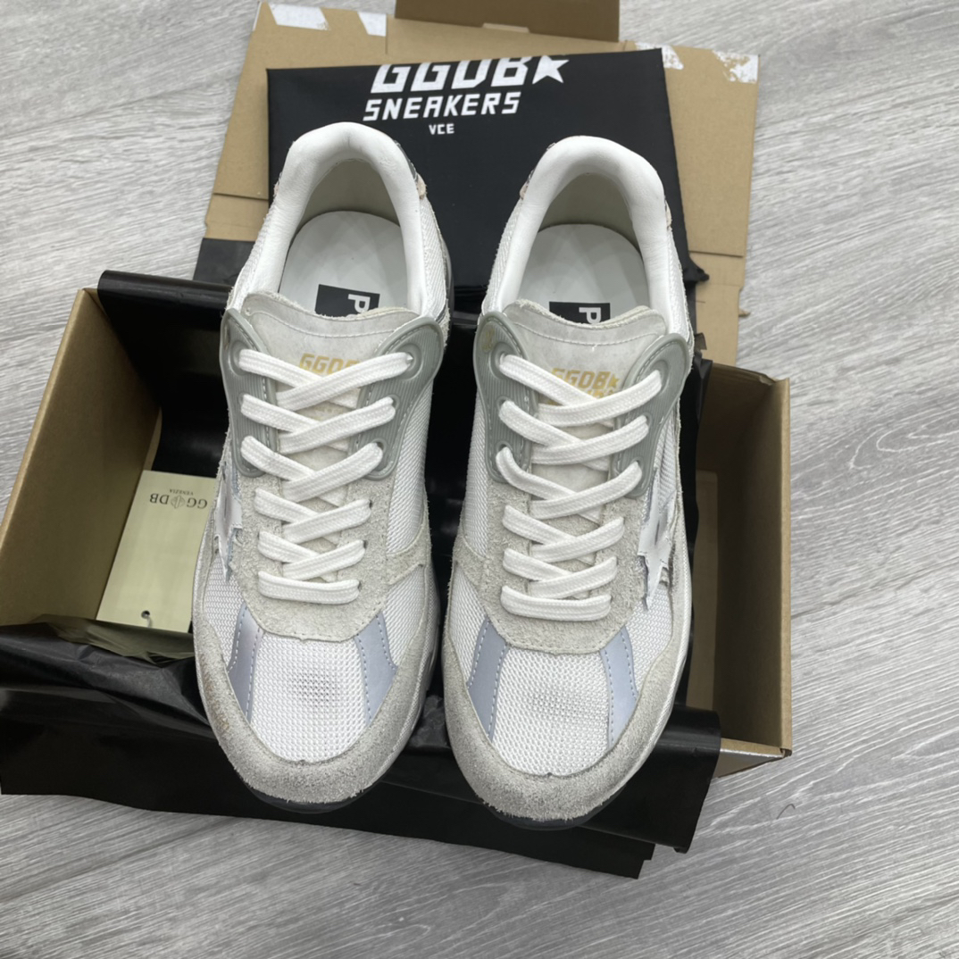 Golden Goose Sneakers-100