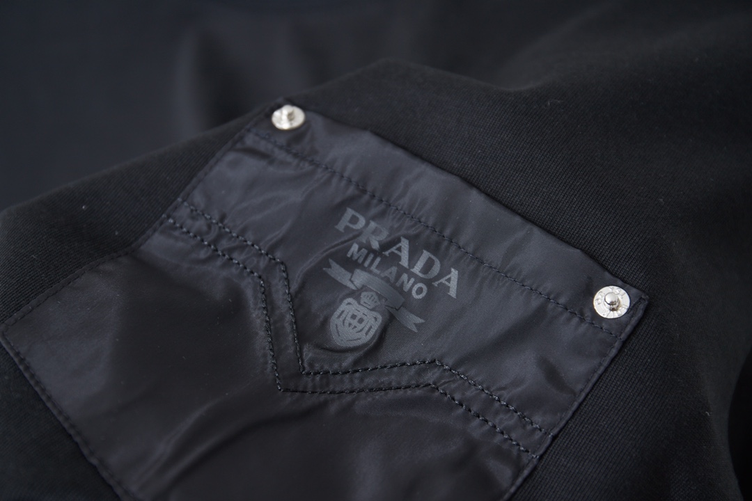 Prada clothing-244