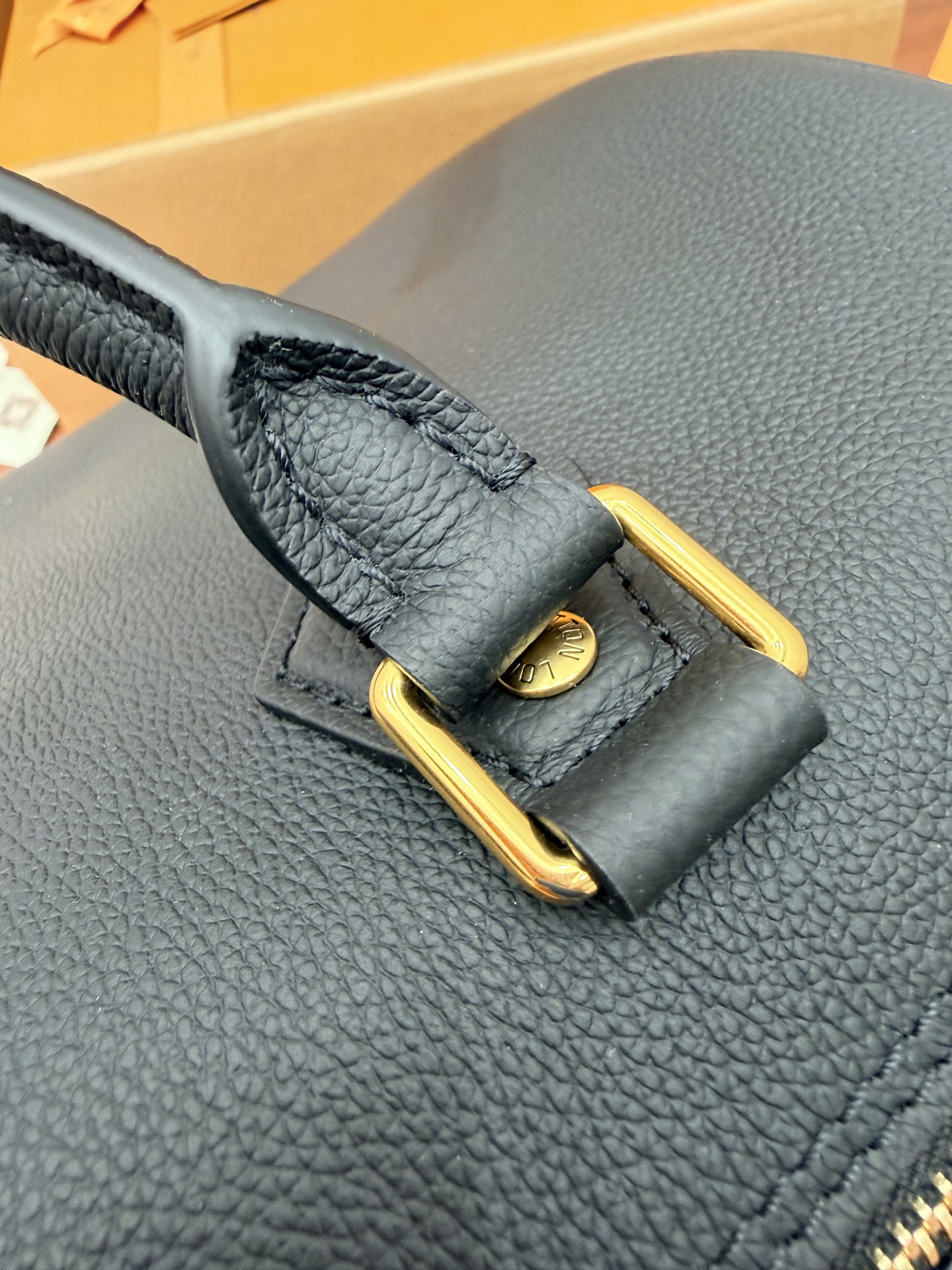 Louis Vuitton Hot New Product-36