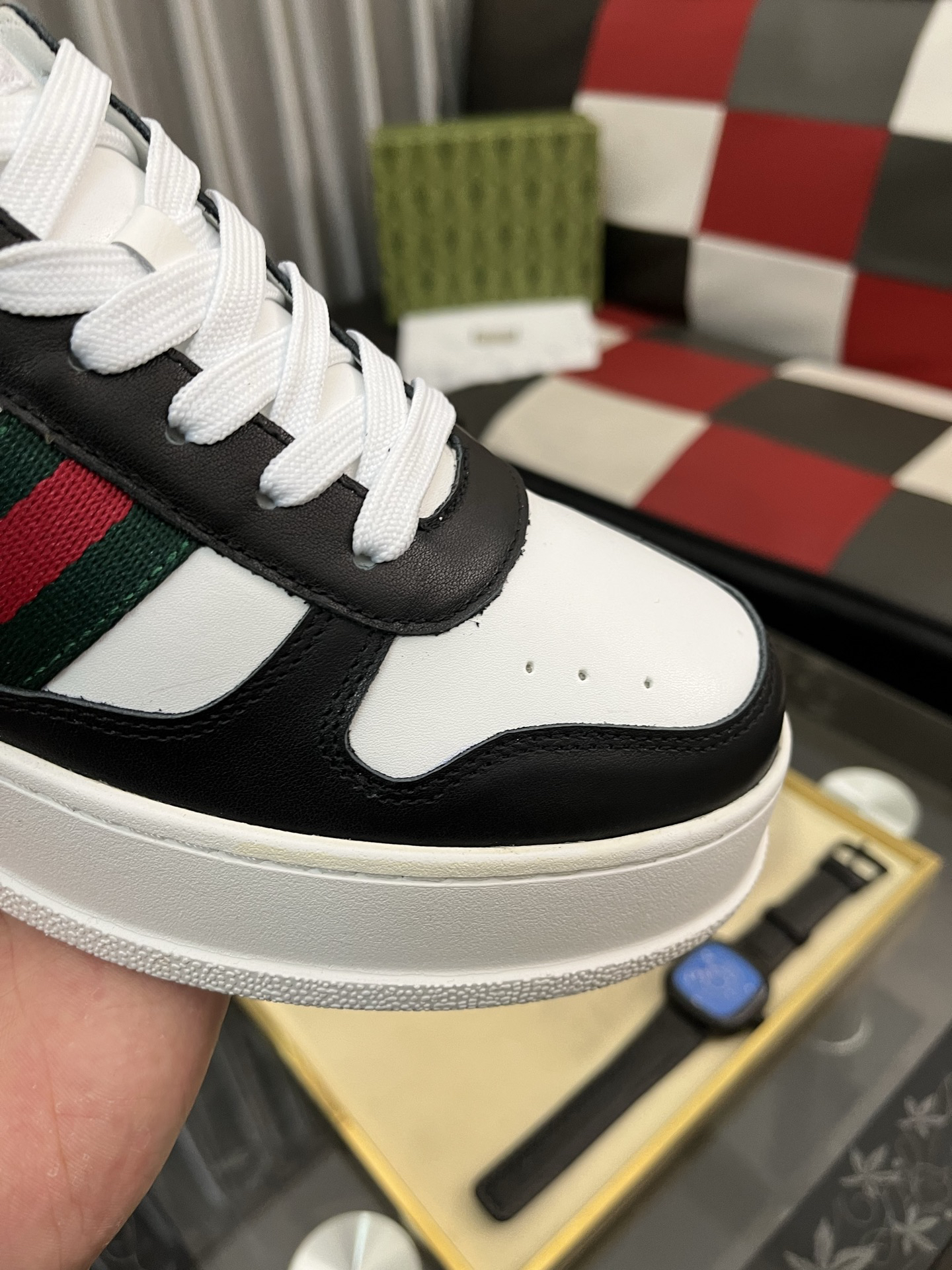 Gucci Sneakers-100