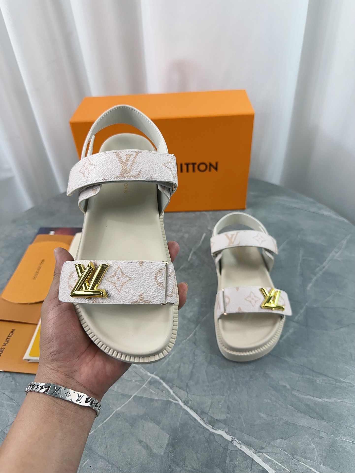 LV Summer footwear