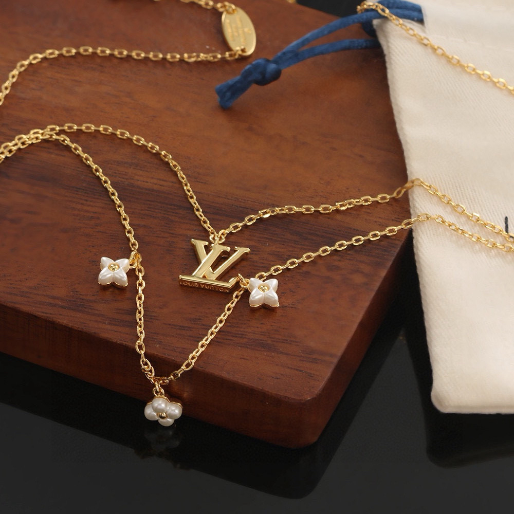 LV necklace-77