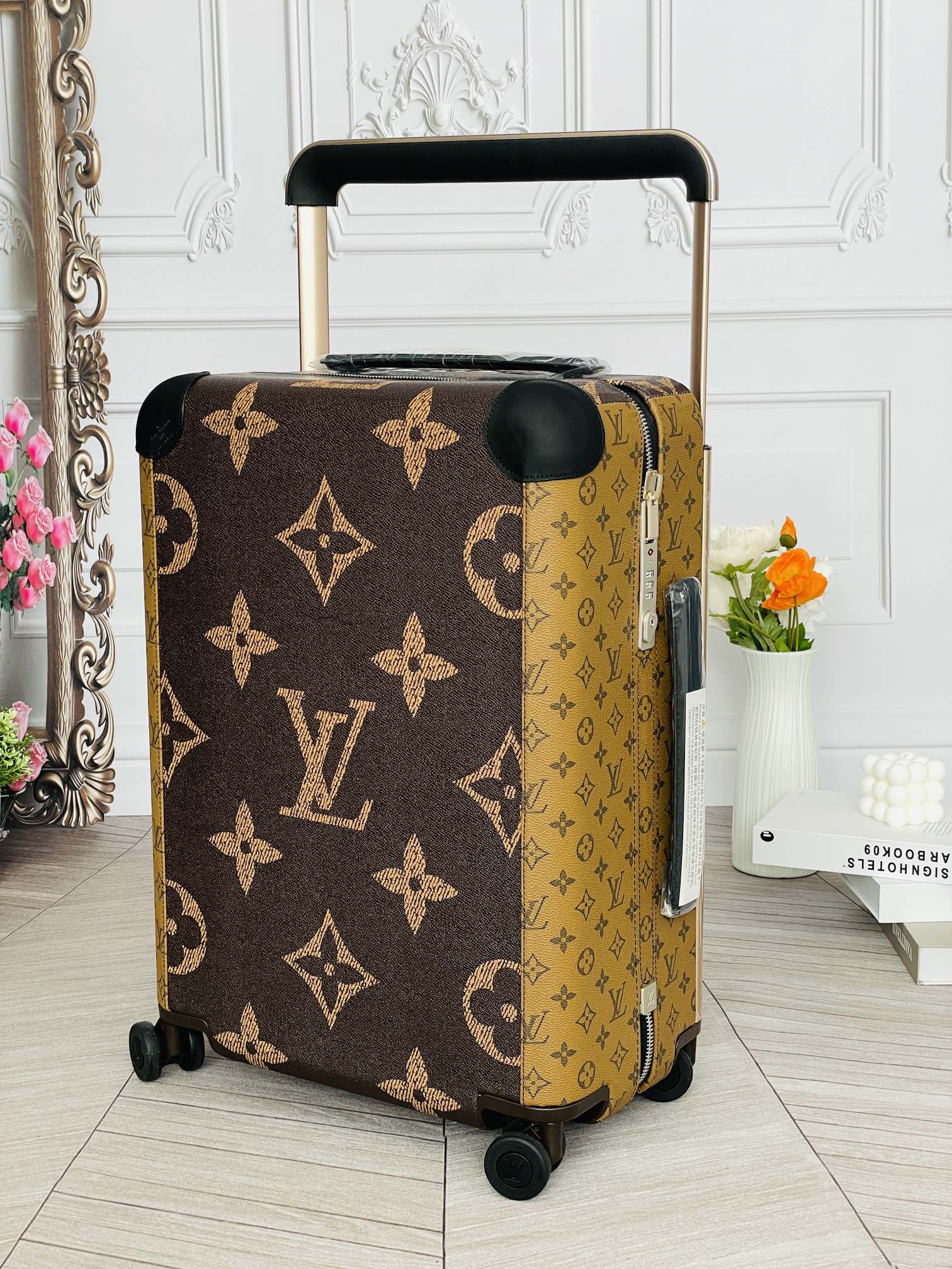 LV luggage-34