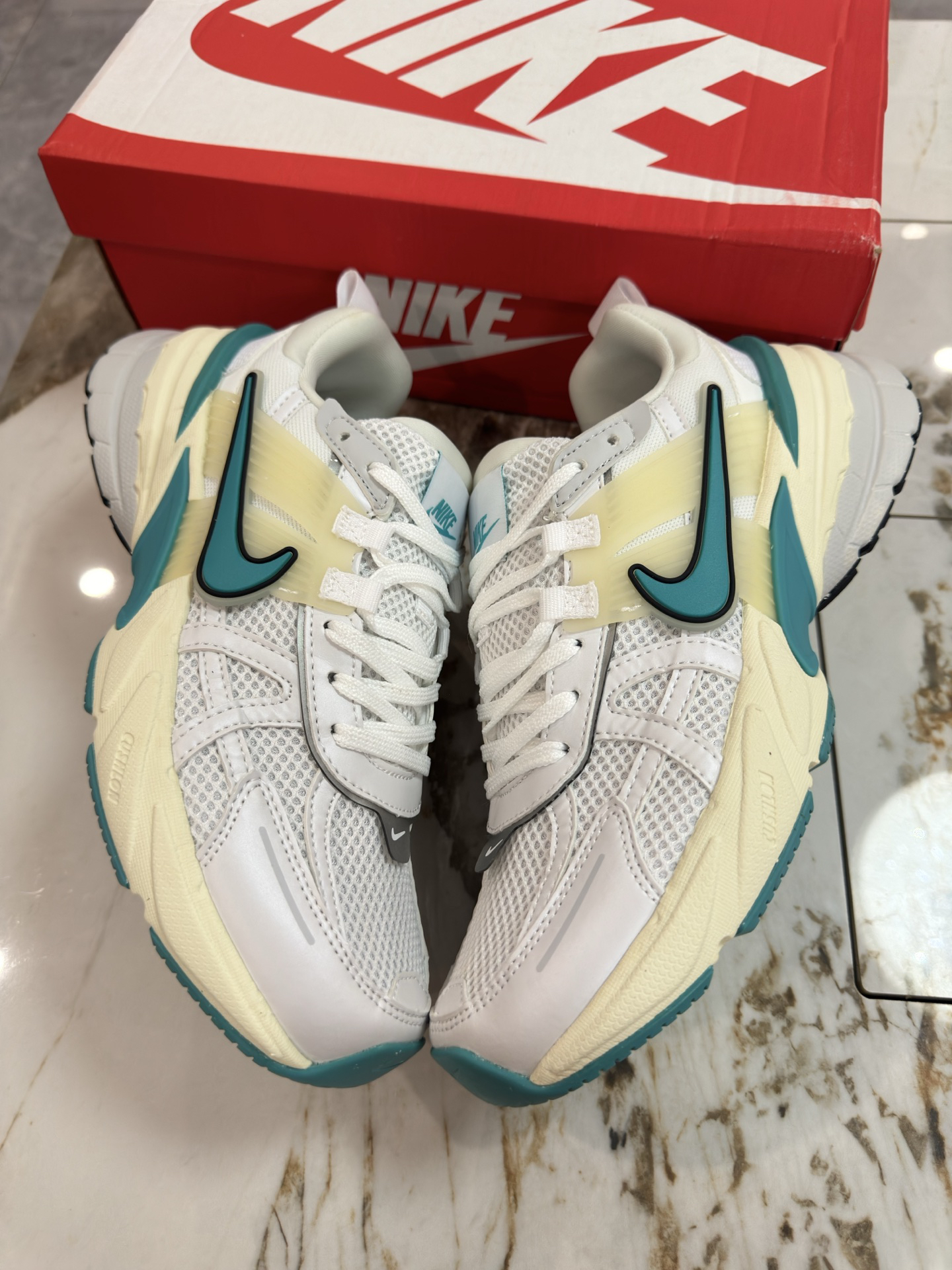Nike Sneakers-245