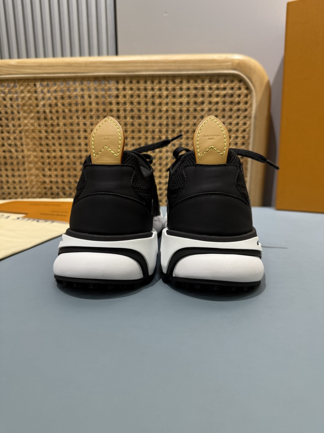 Lv Sneakers-193