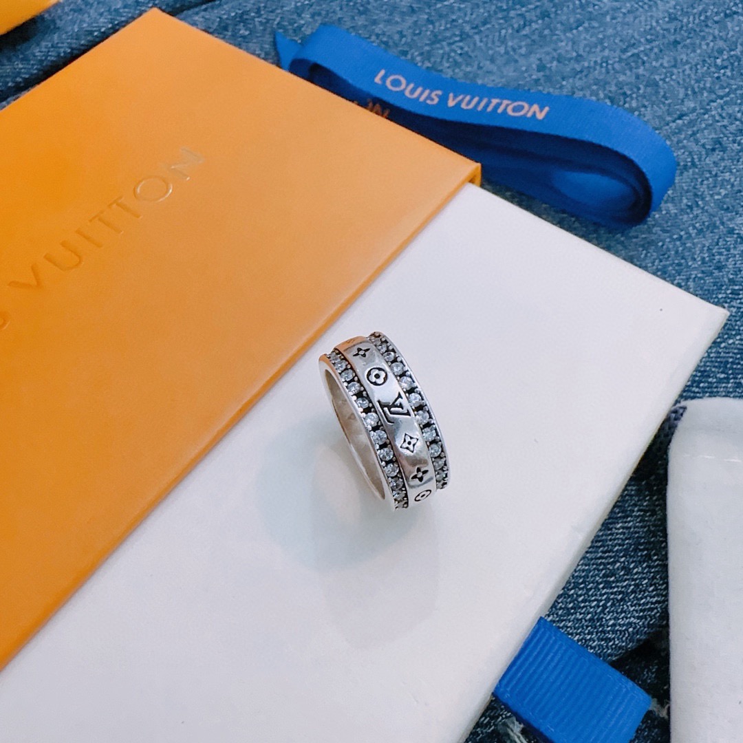 LV ring-85