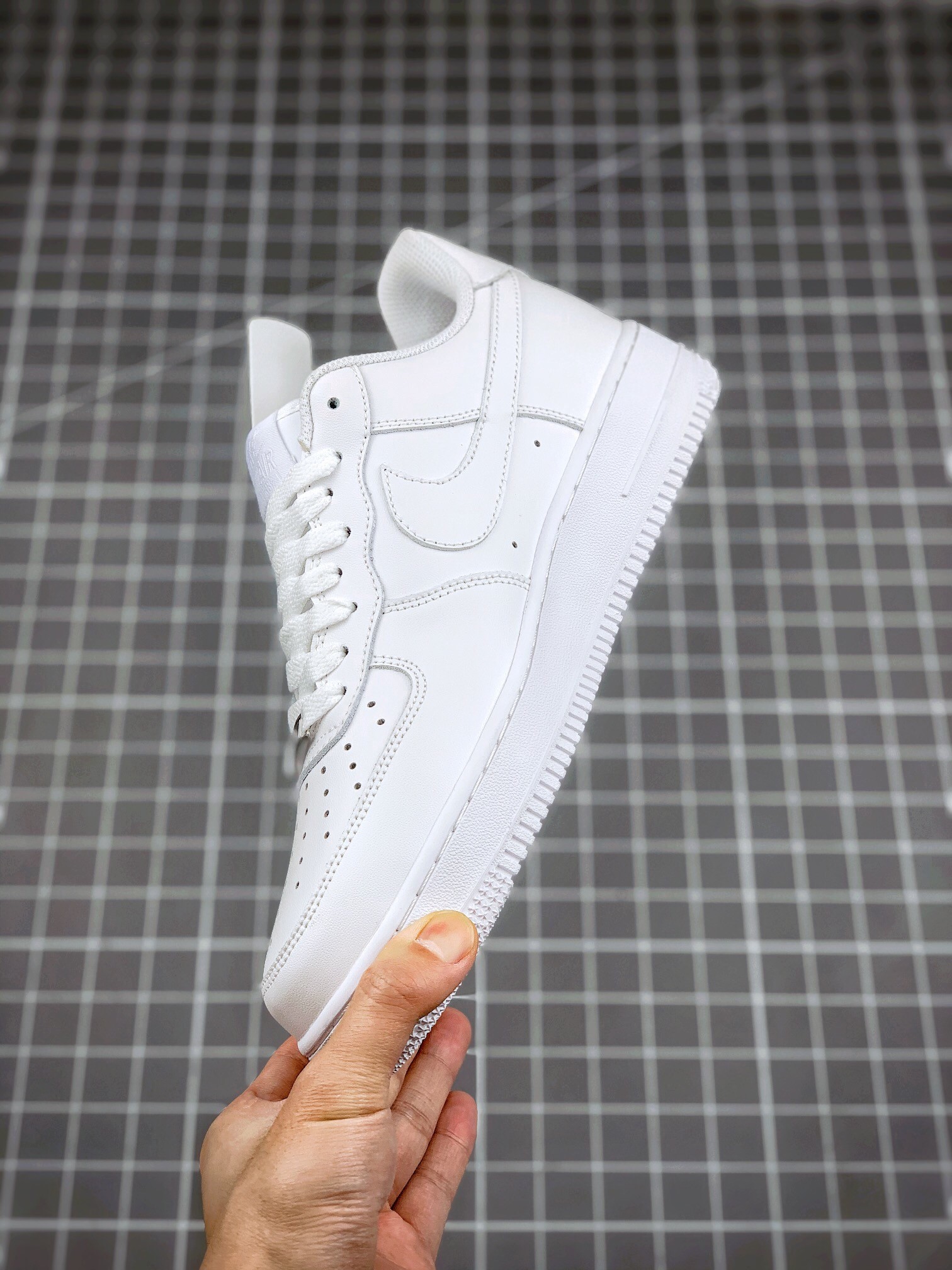 Lv Sneakers-14