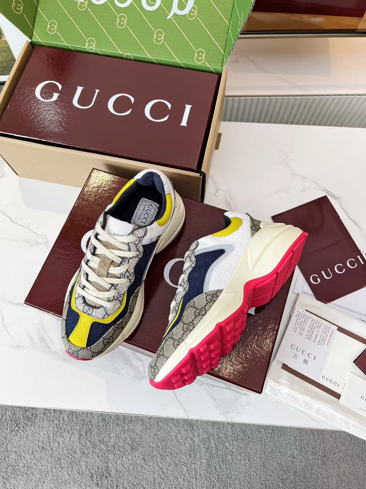 Gucci Sneakers-70