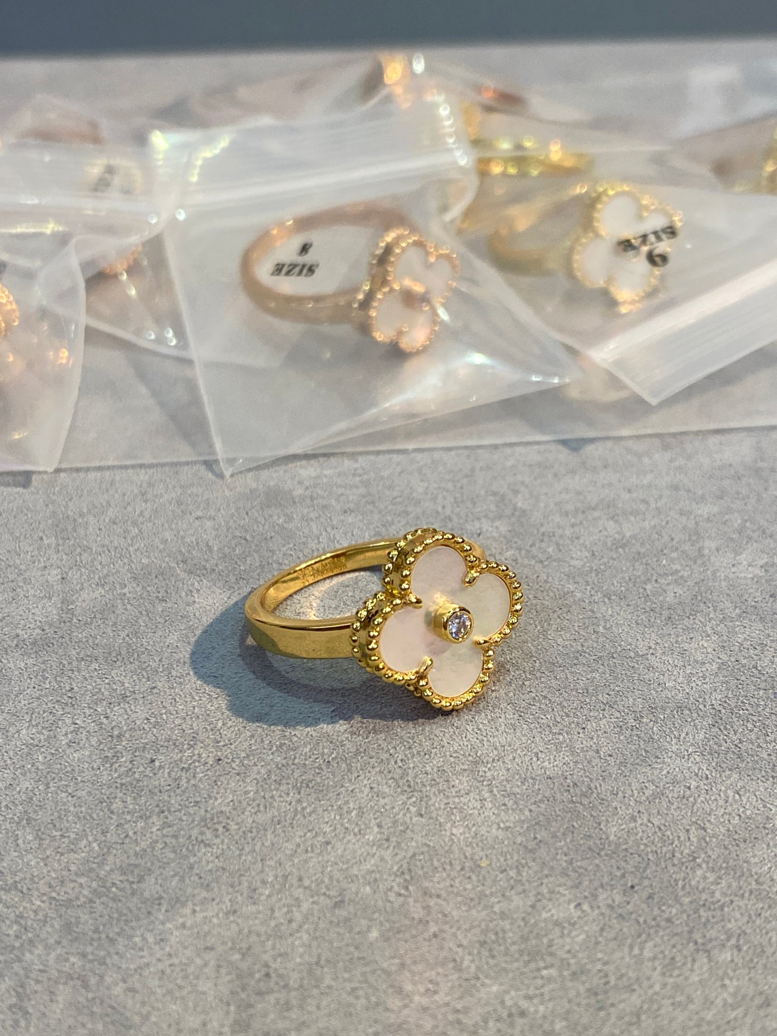 Van Cleef & Arpels ring-24