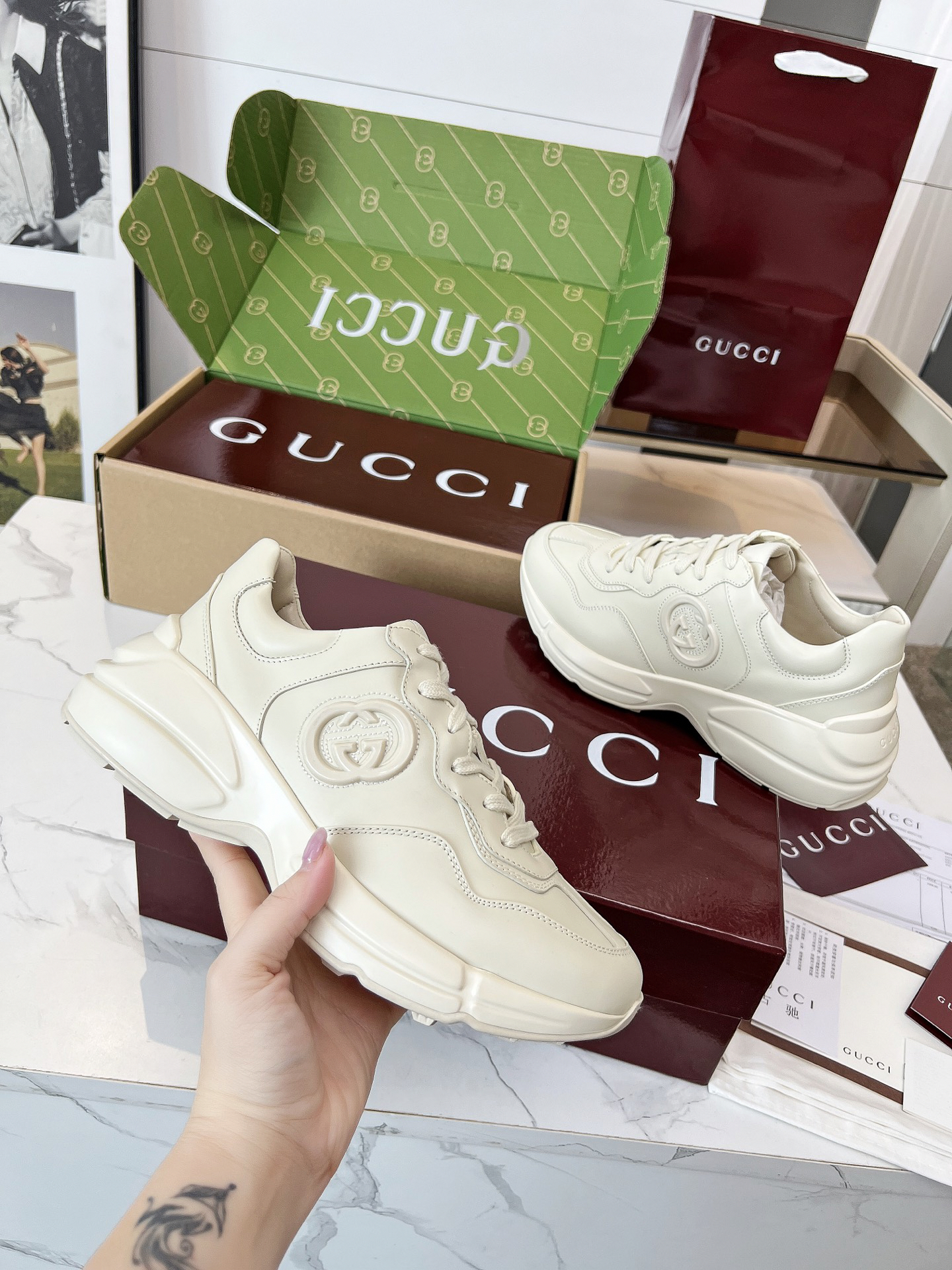 Gucci Sneakers-111