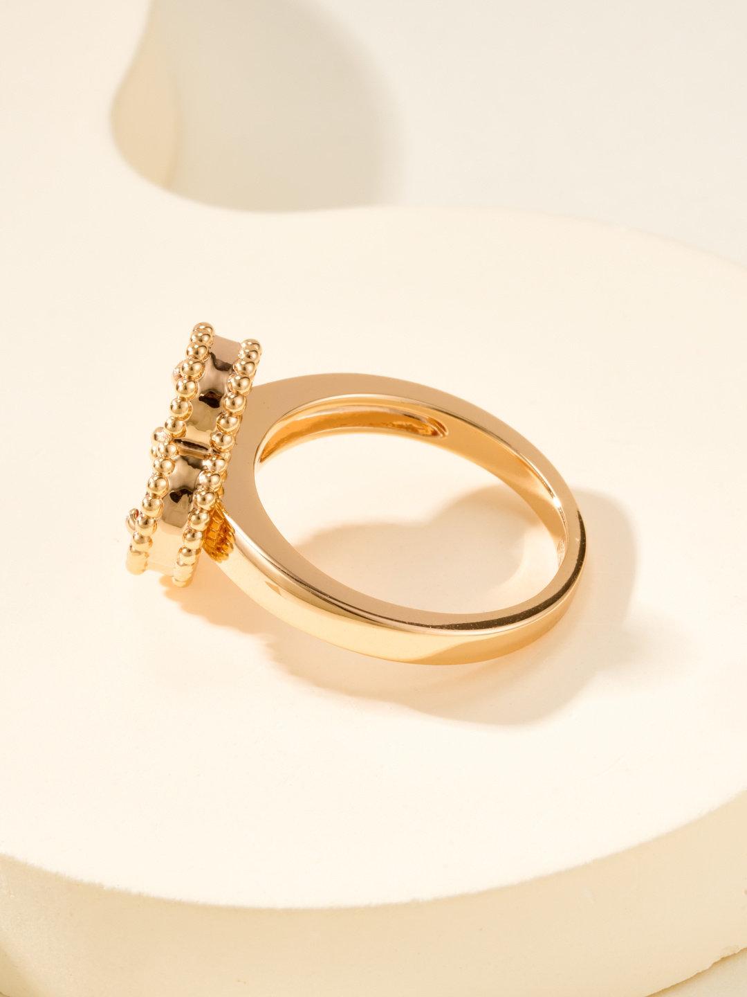 Van Cleef & Arpels ring-9