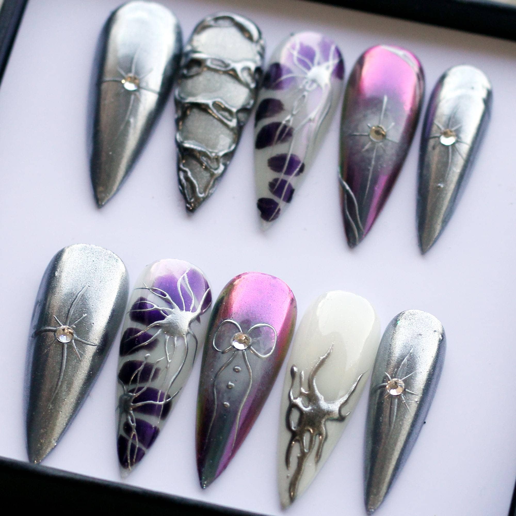 Silver Bloom Press On NailsSilver Bloom Press On Nails - SAYEGIRLS