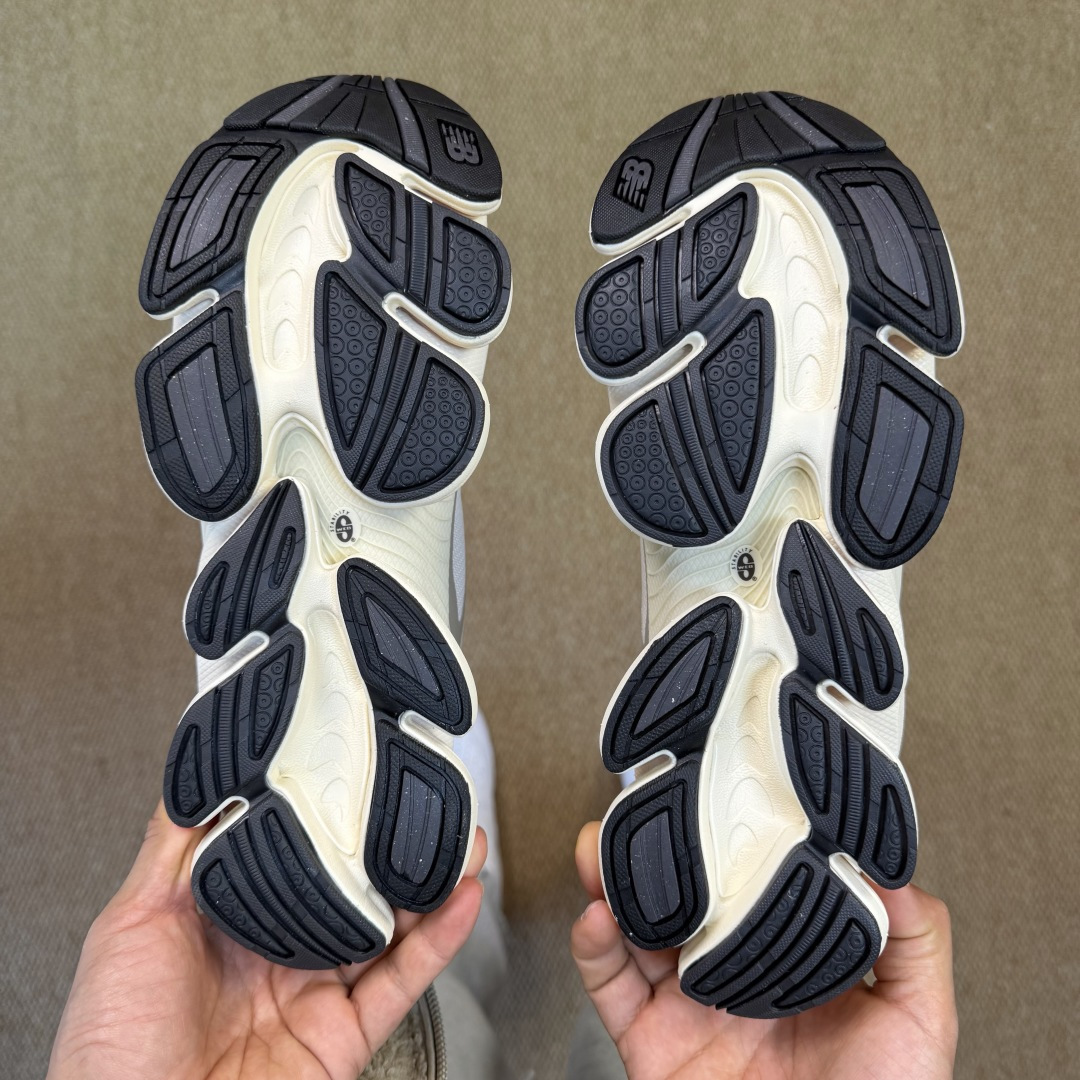 New Balance Sneakers-225