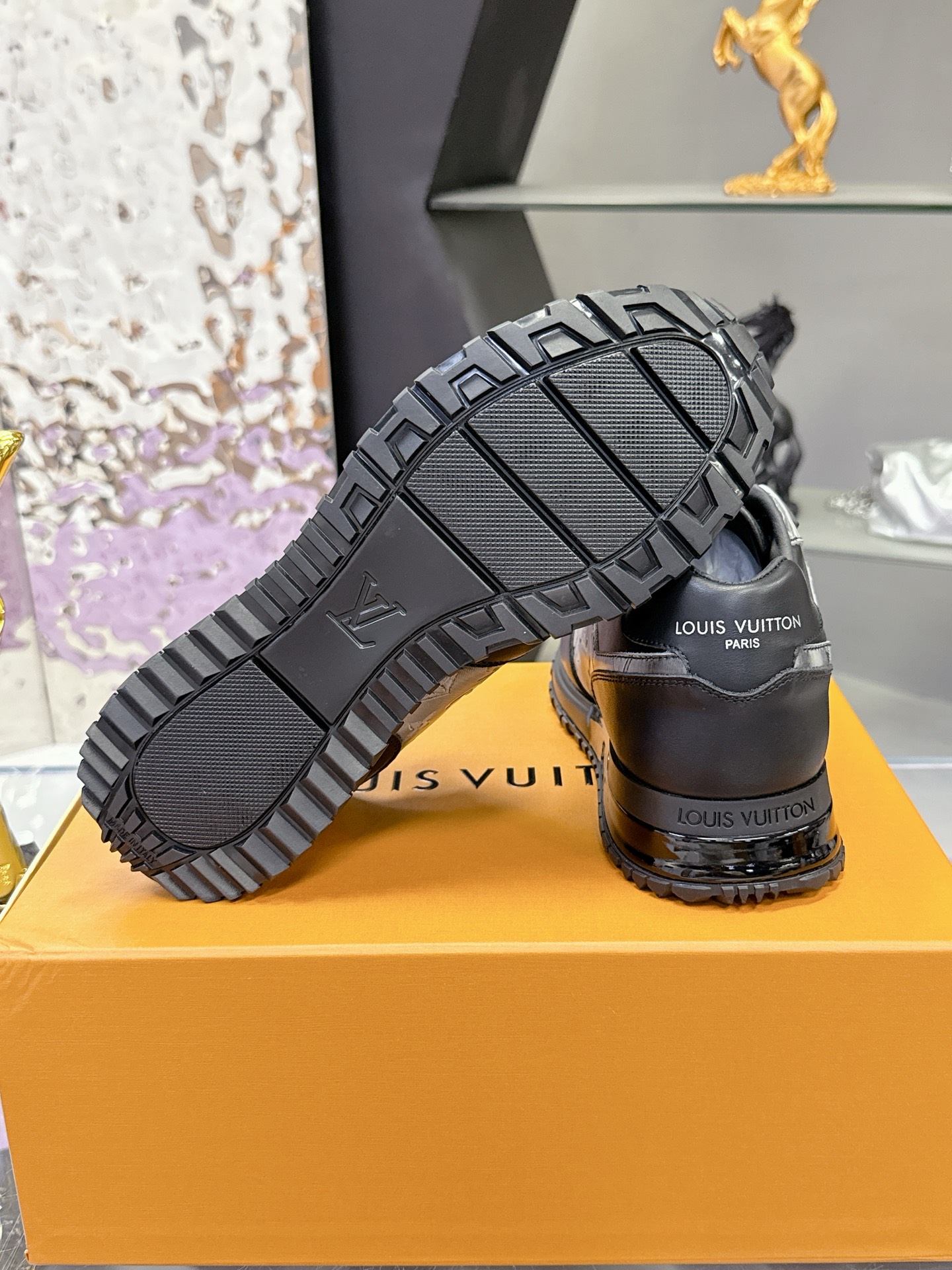 Lv Sneakers-8