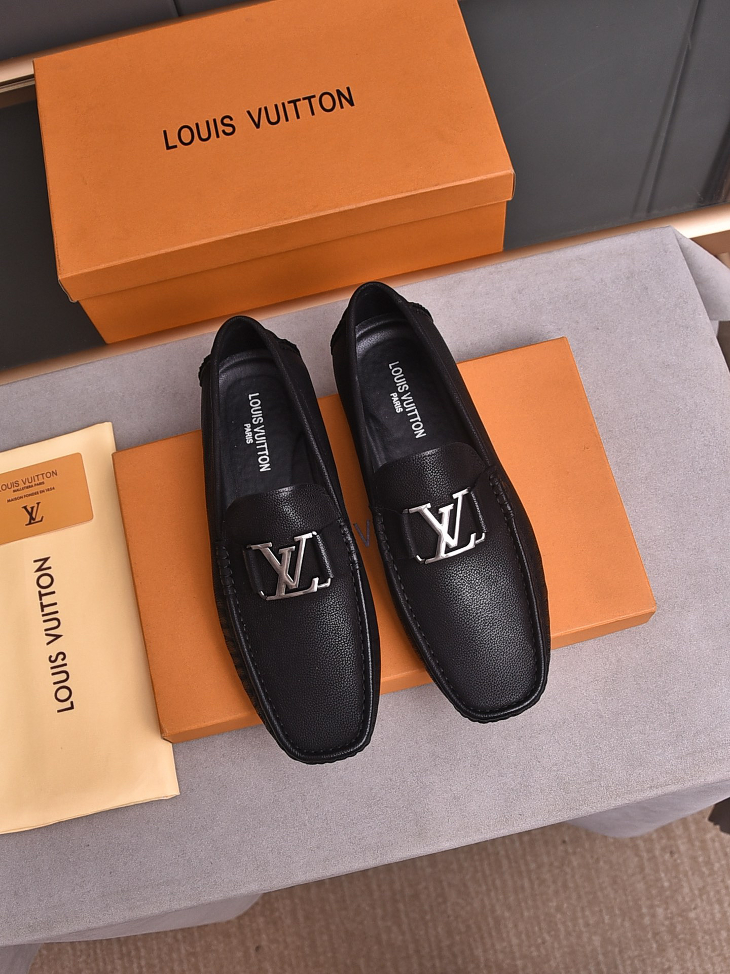 Lv Sneakers-97