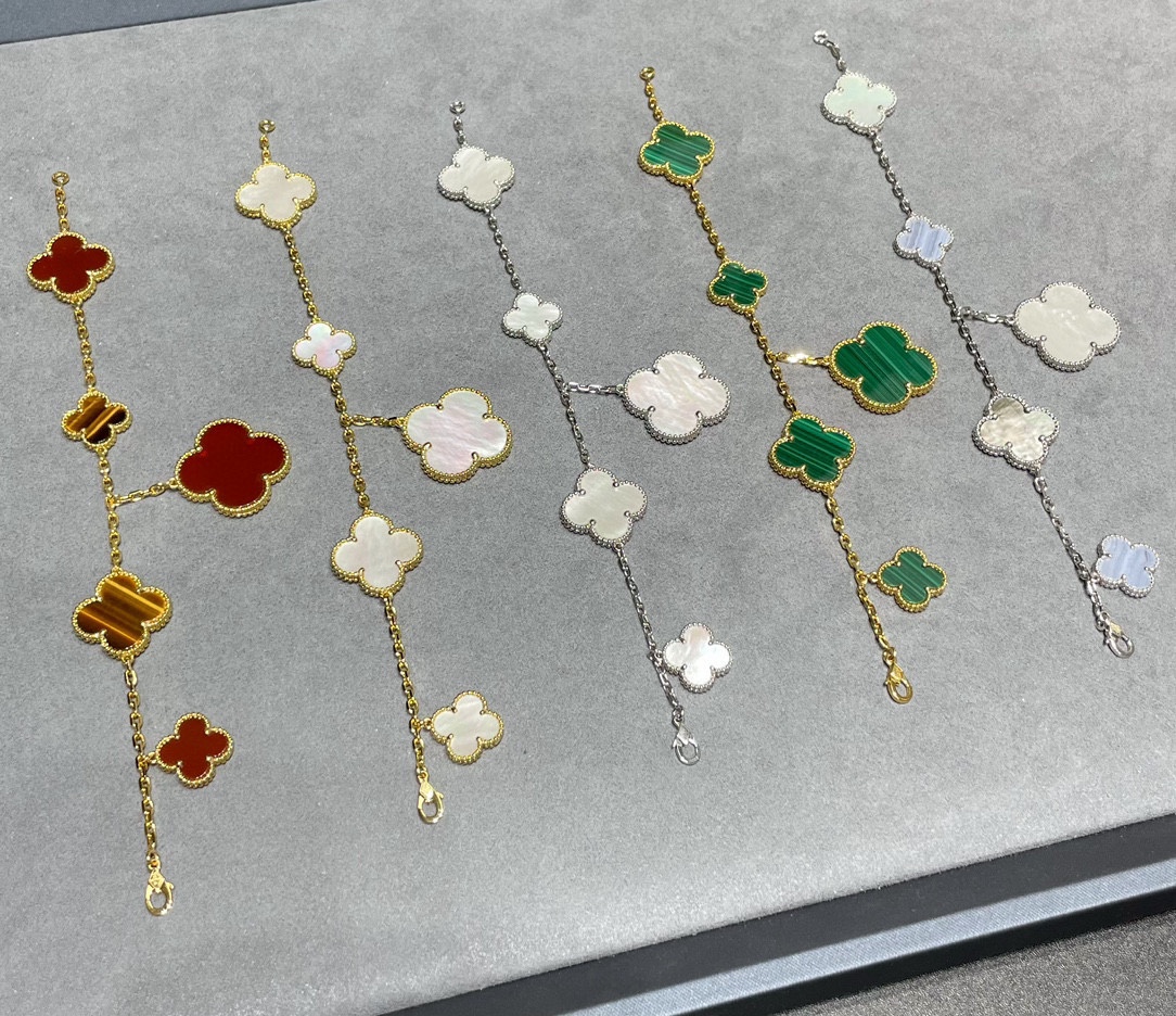 Van Cleef & Arpels Bracelet-113