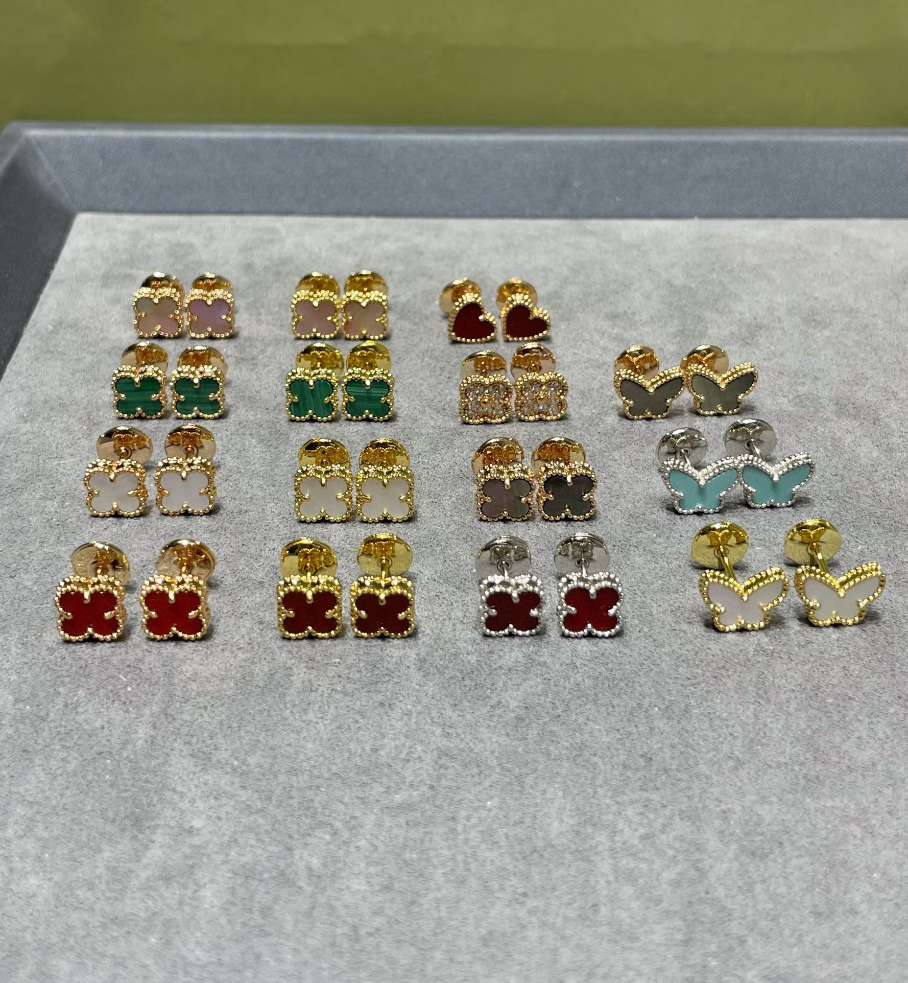 Van Cleef & Arpels earring-49