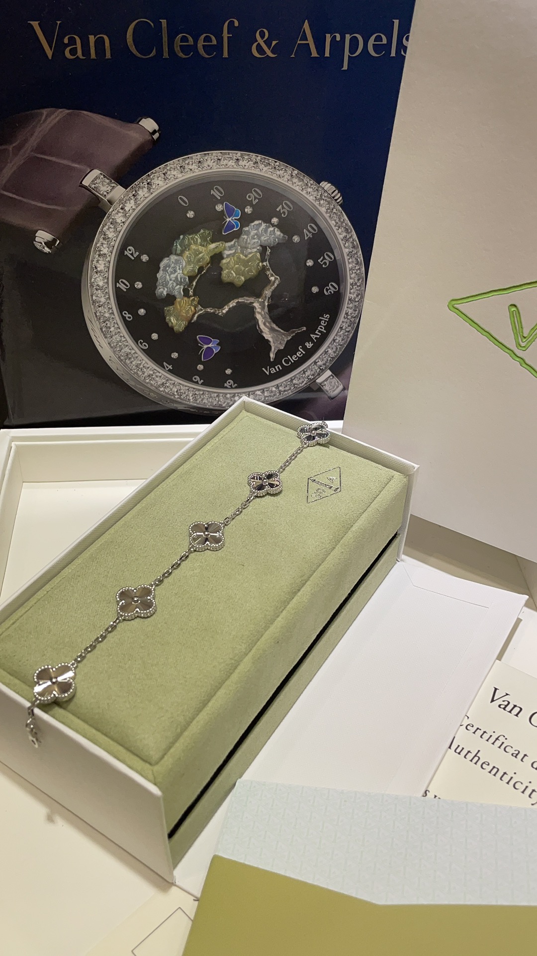 Van Cleef & Arpels Bracelet-105