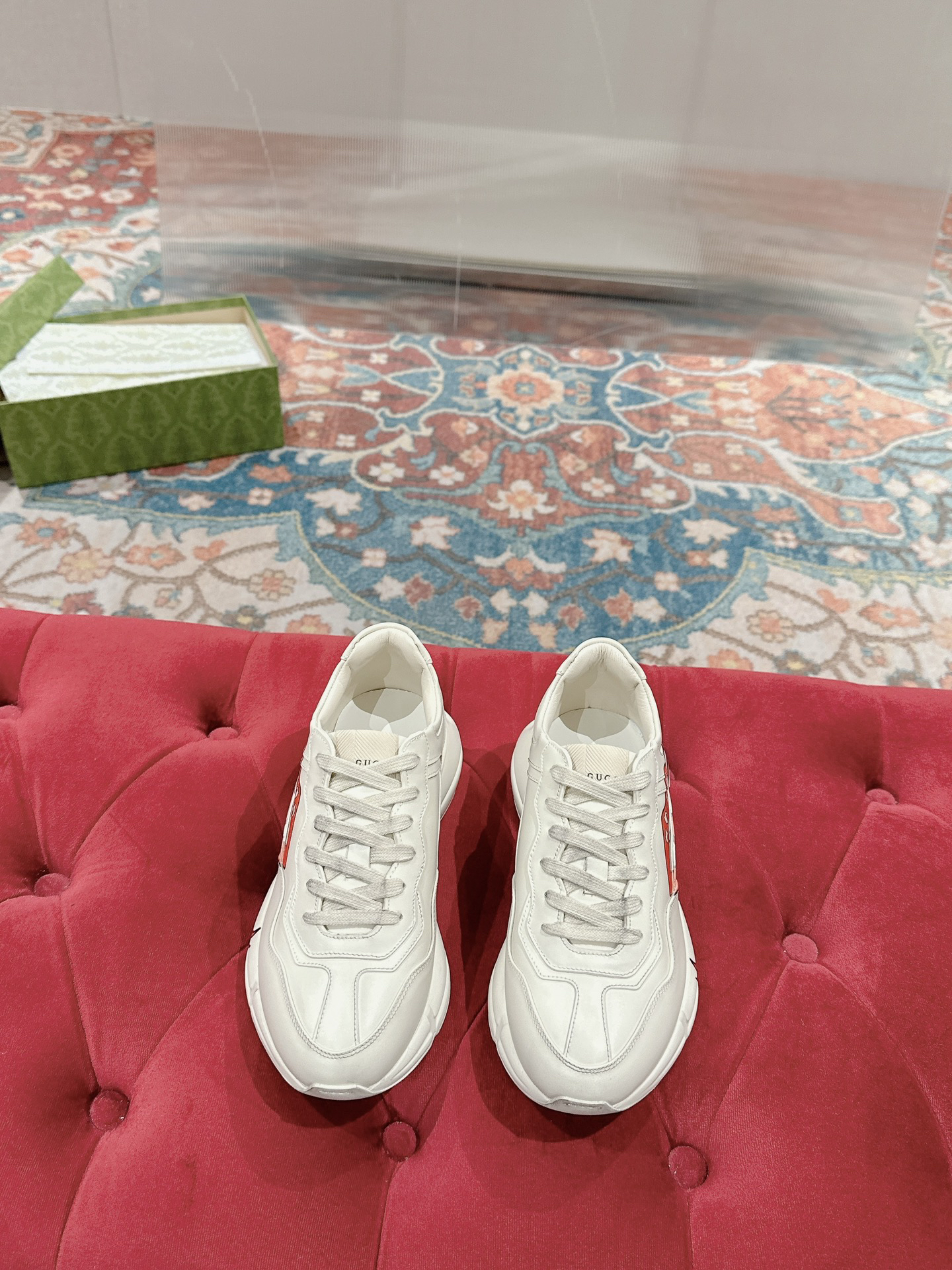 Gucci Sneakers-214