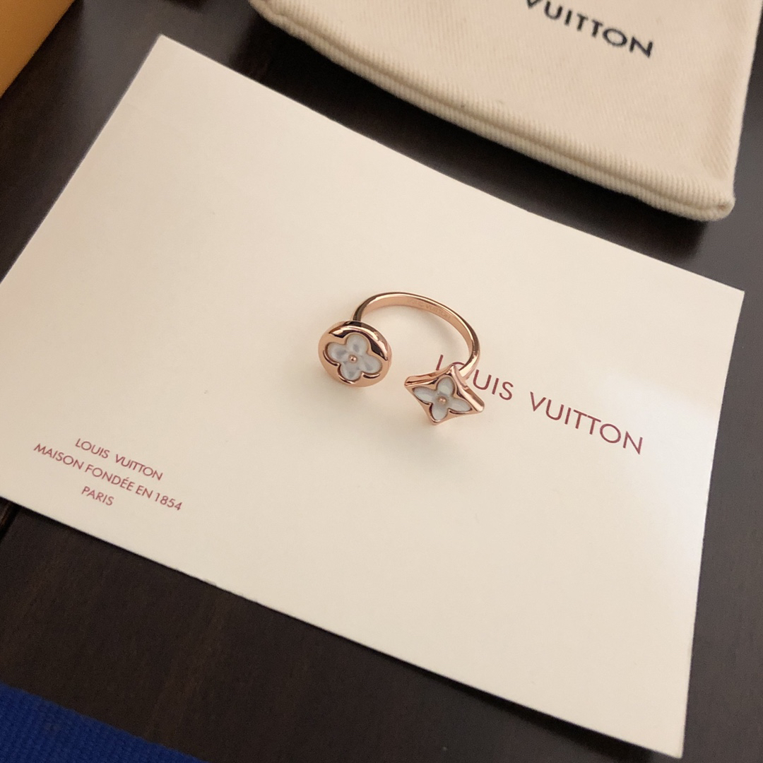 LV ring-58
