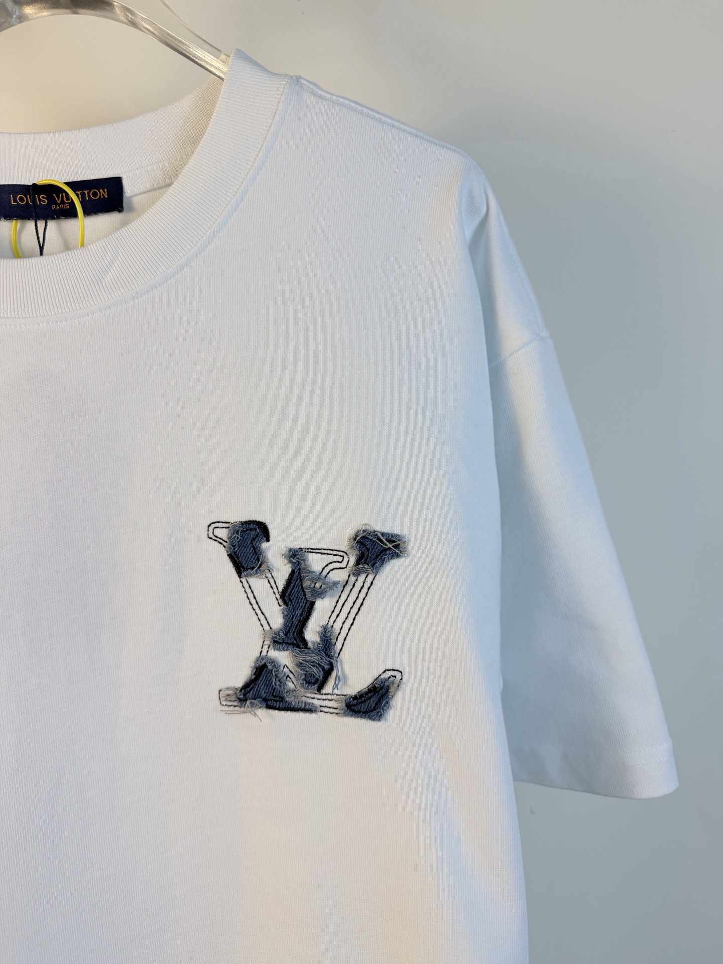 LV clothing-55