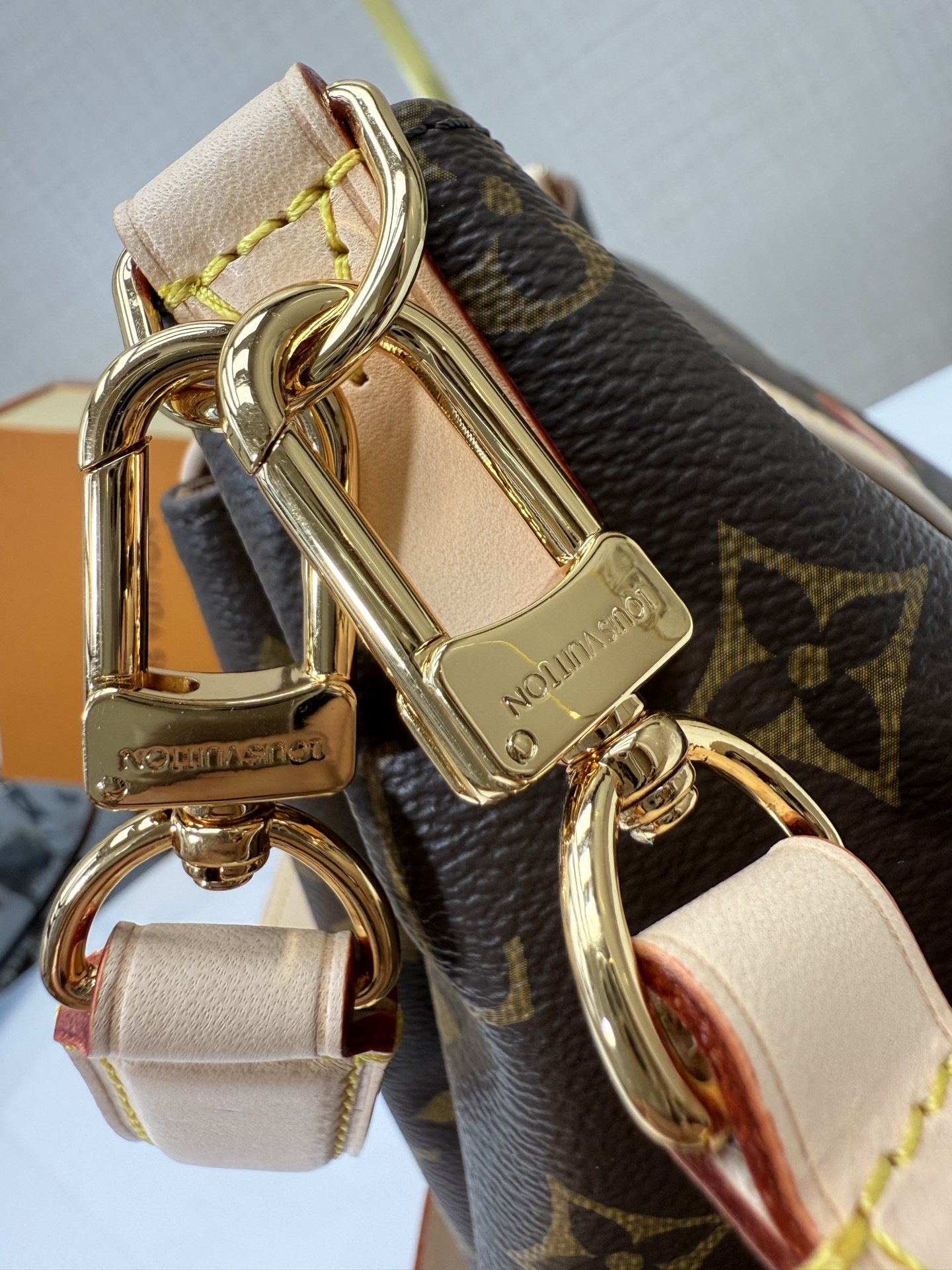 Louis Vuitton Hot New Product-85