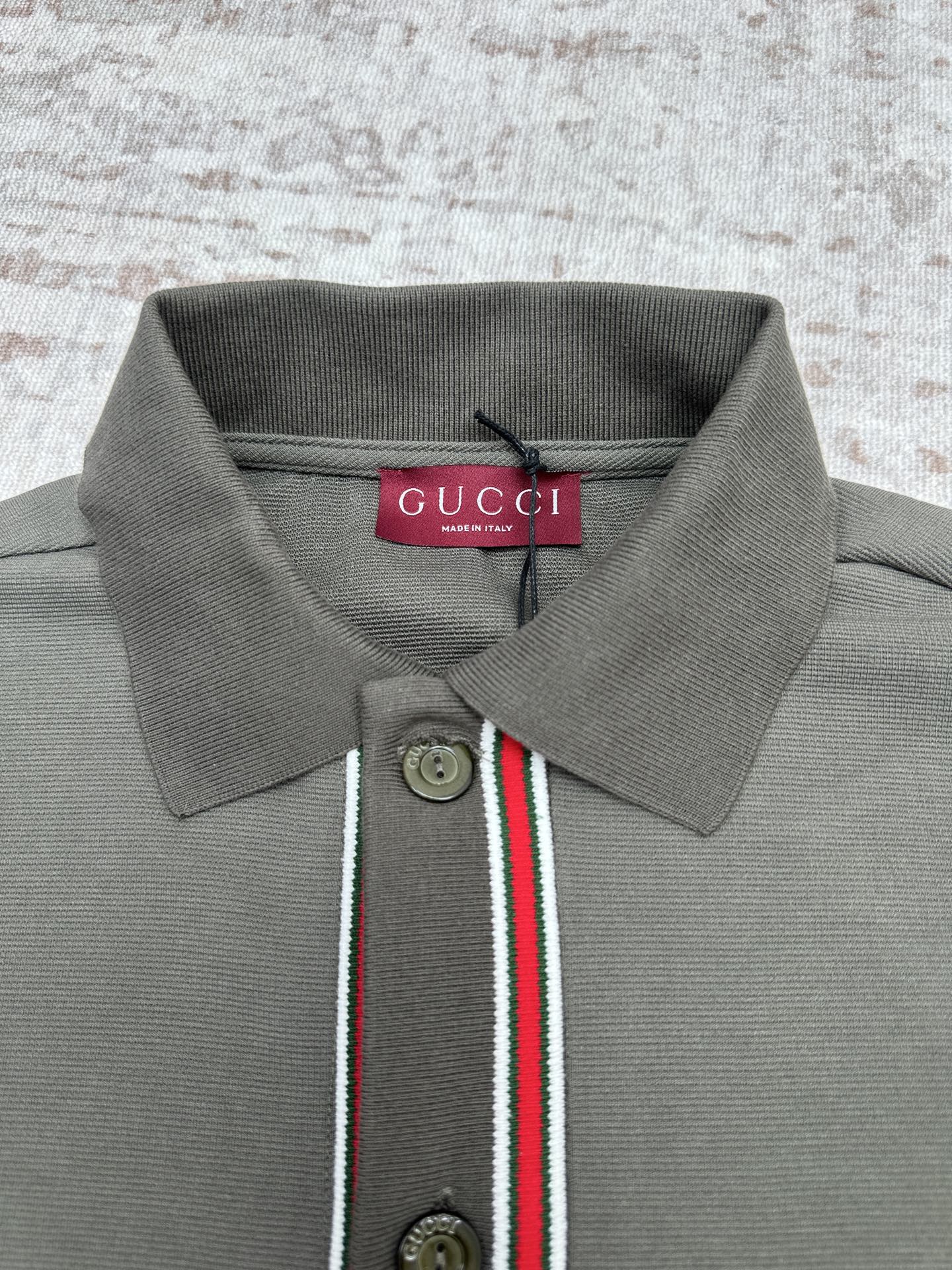Gucci Clothing-194