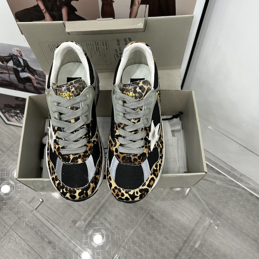 Golden Goose Sneakers-77