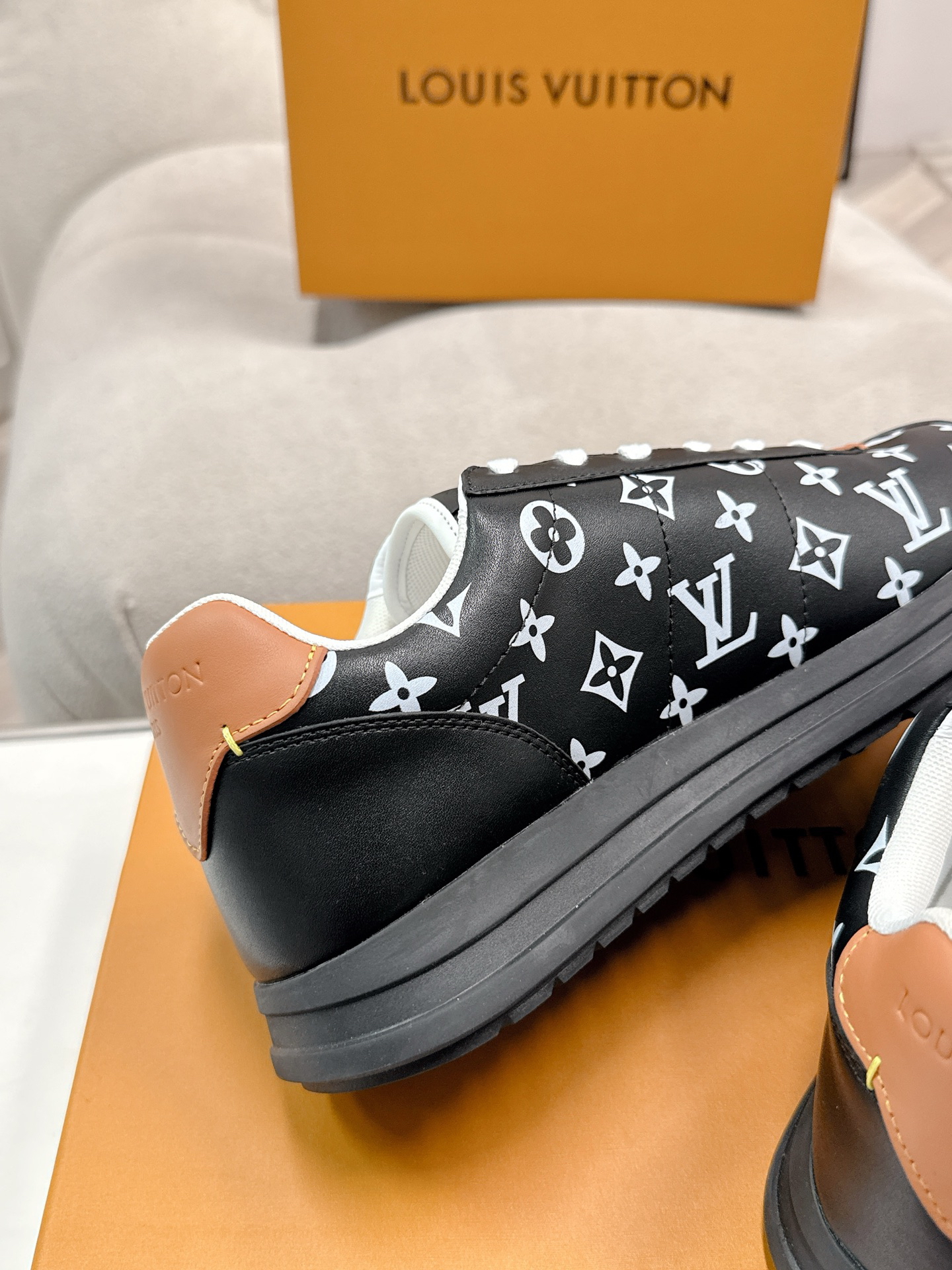 Lv Sneakers-166