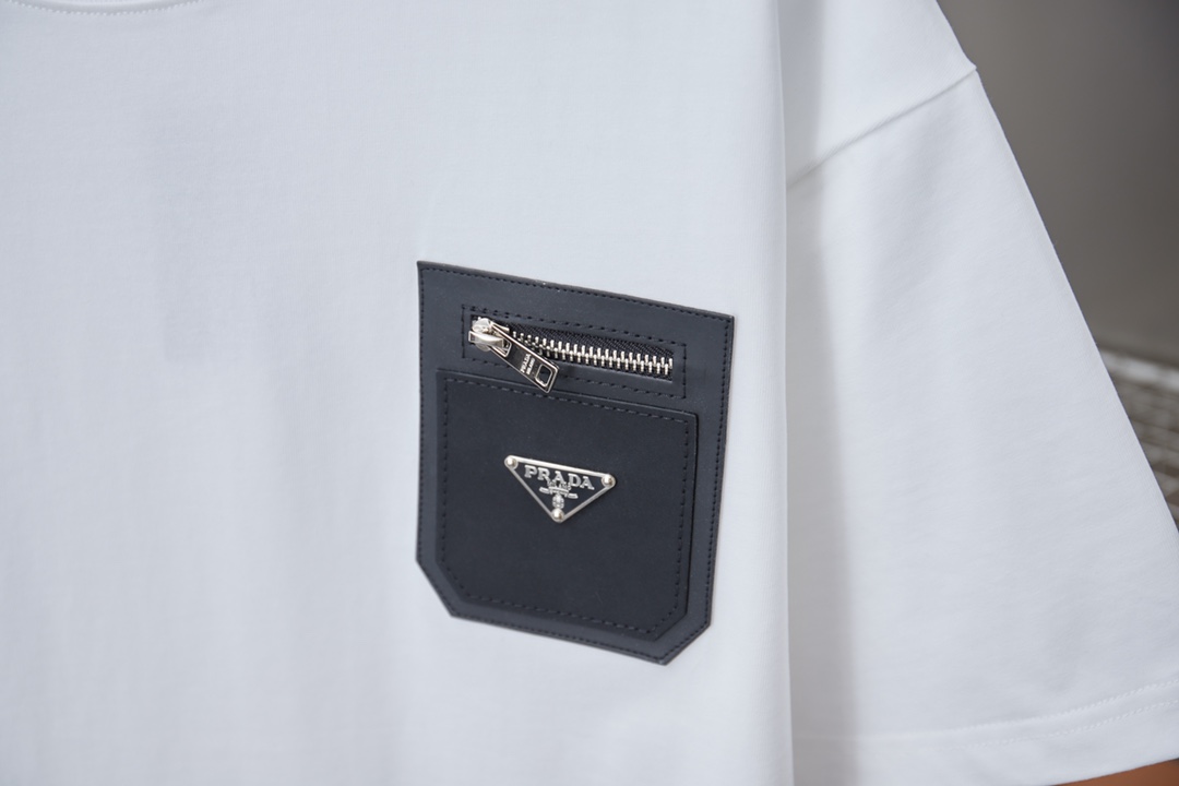 Prada clothing-238