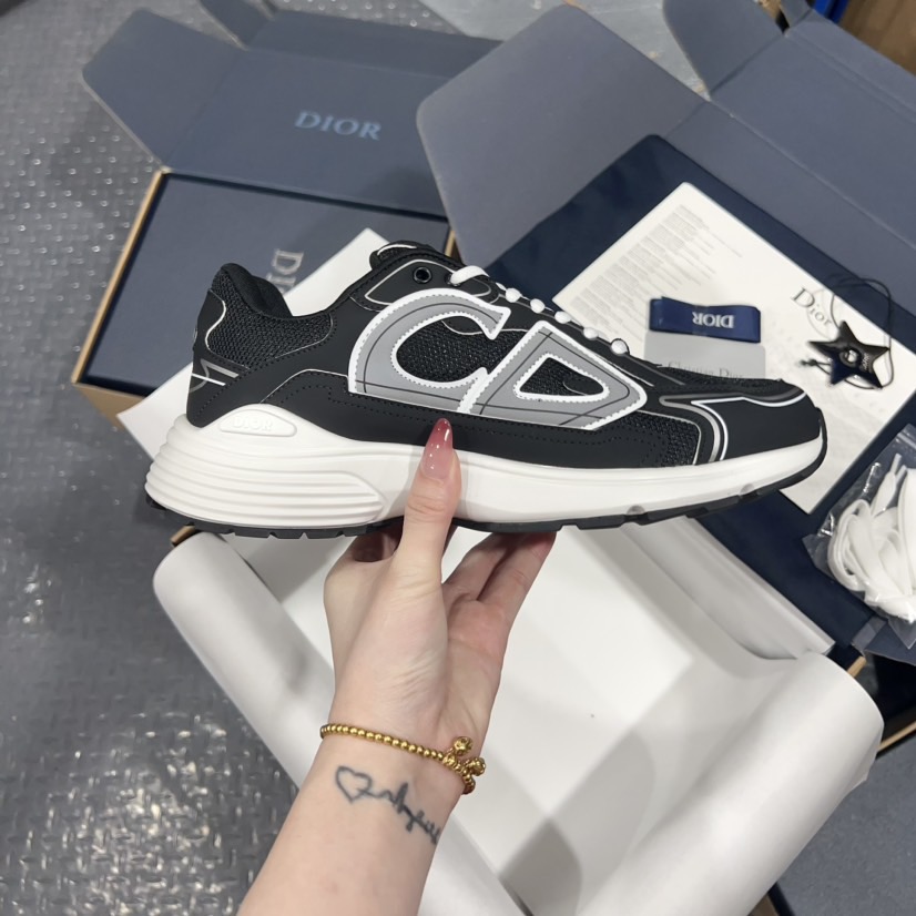Dior Sneakers-86