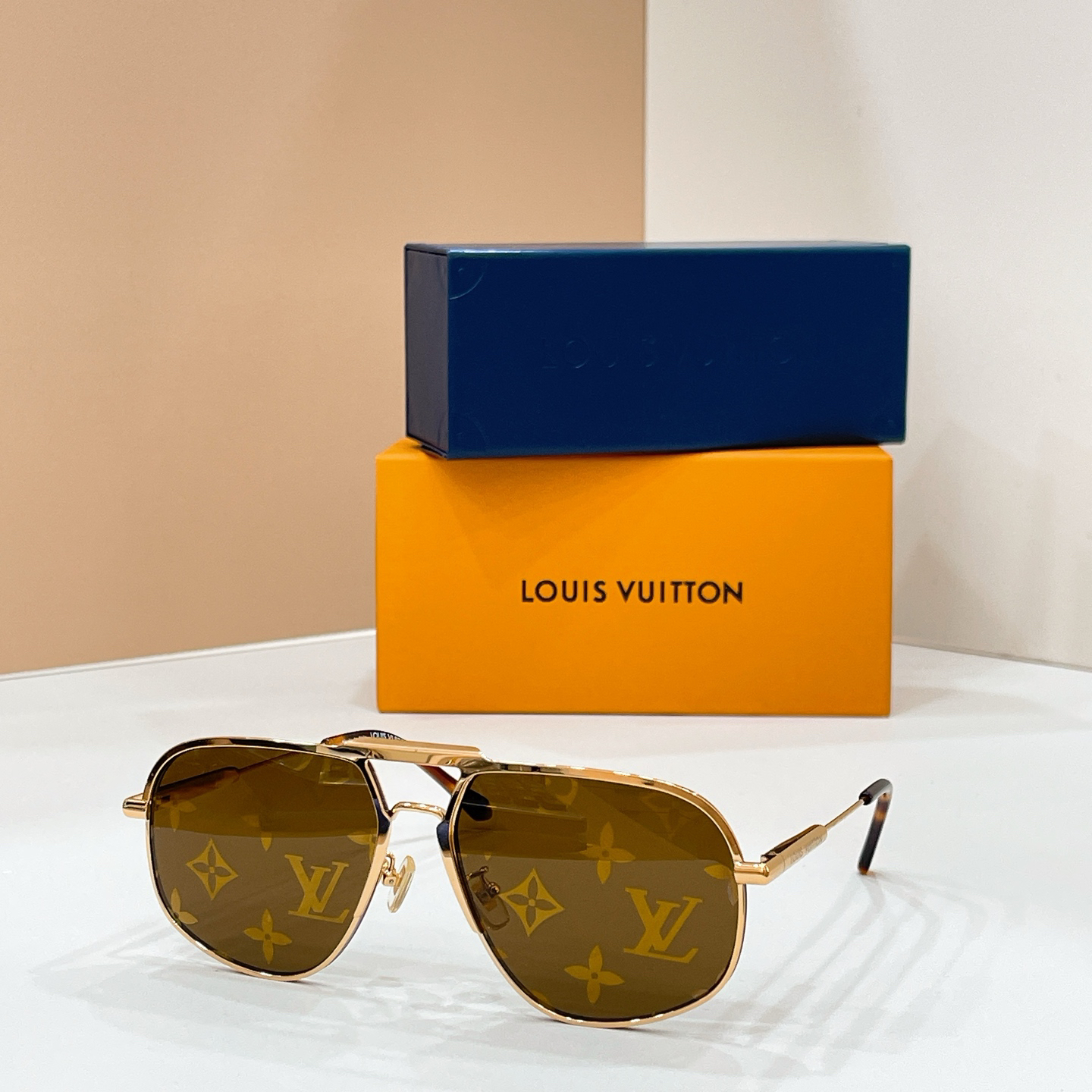 LV glasses-39