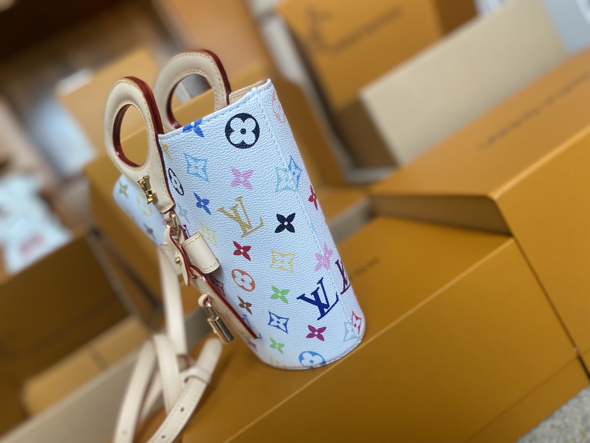 Louis Vuitton Hot New Product-56