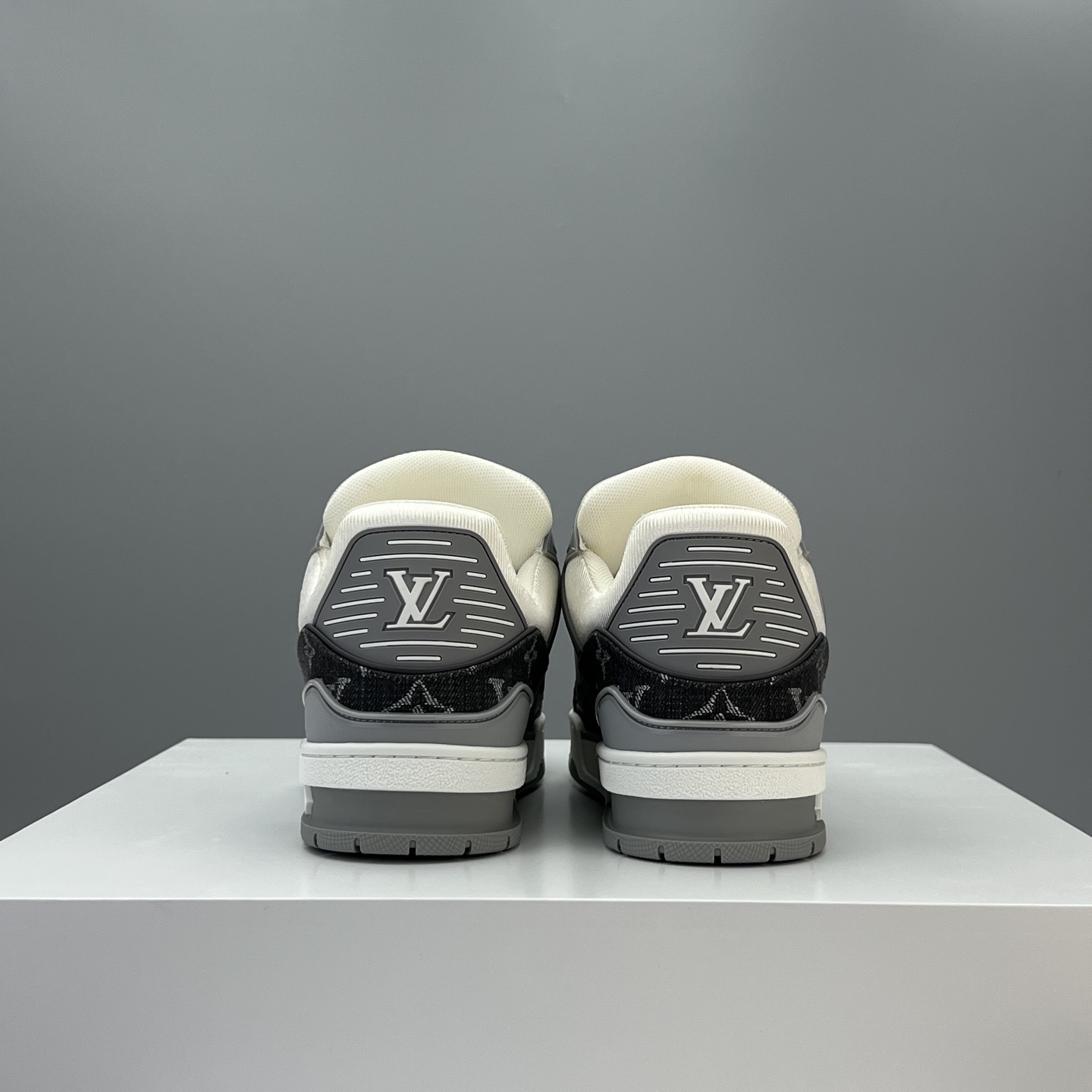 Lv Sneakers-138