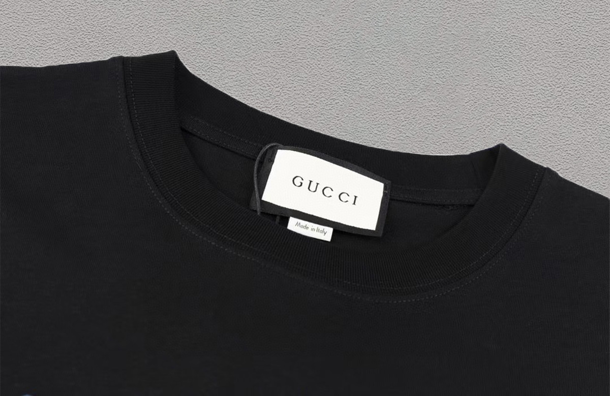 Gucci clothing-223