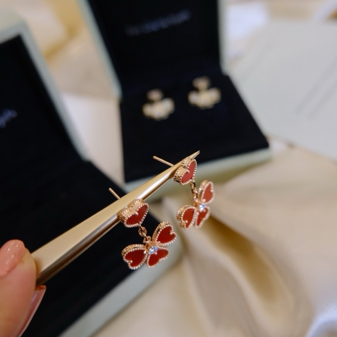 Van Cleef & Arpels earring-124