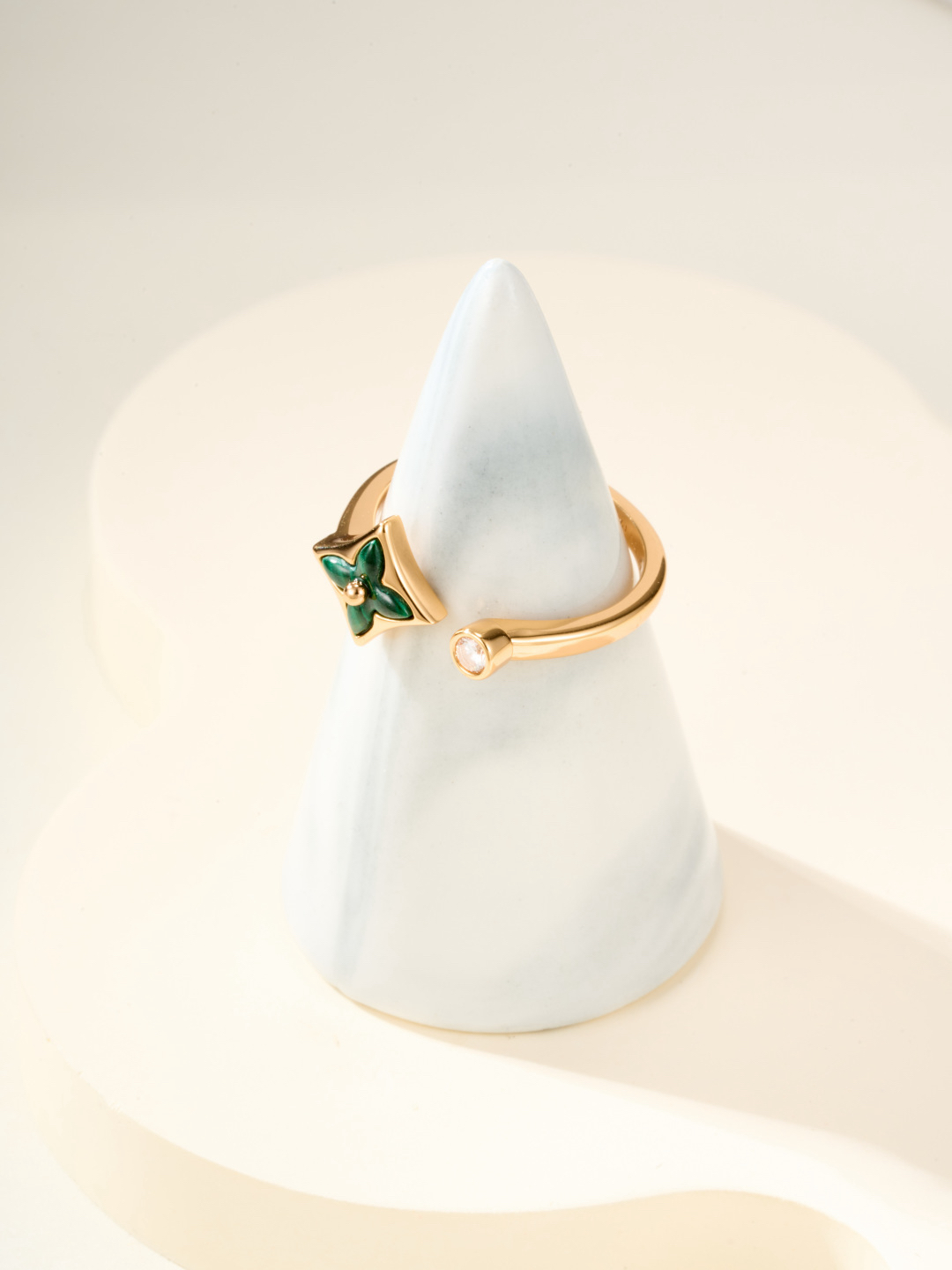 LV ring-15