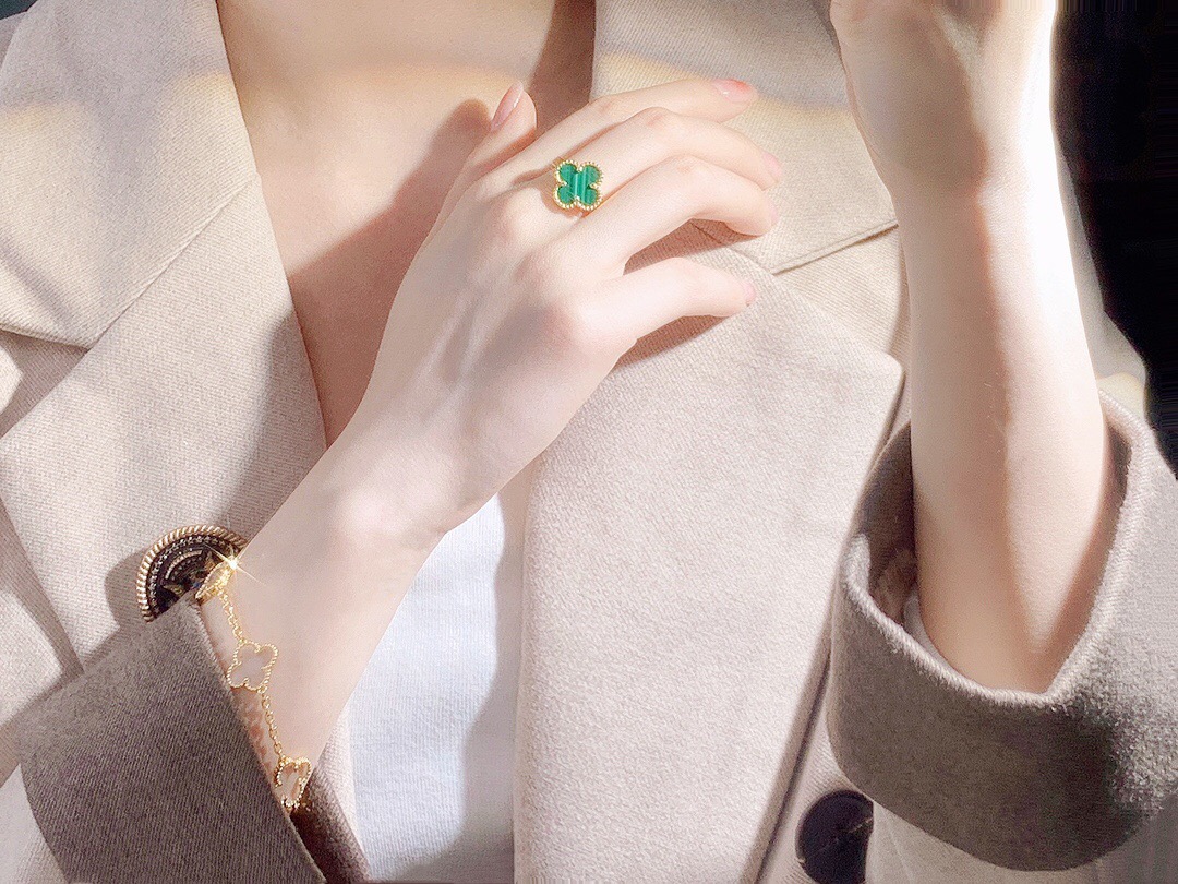 Van Cleef & Arpels ring-2