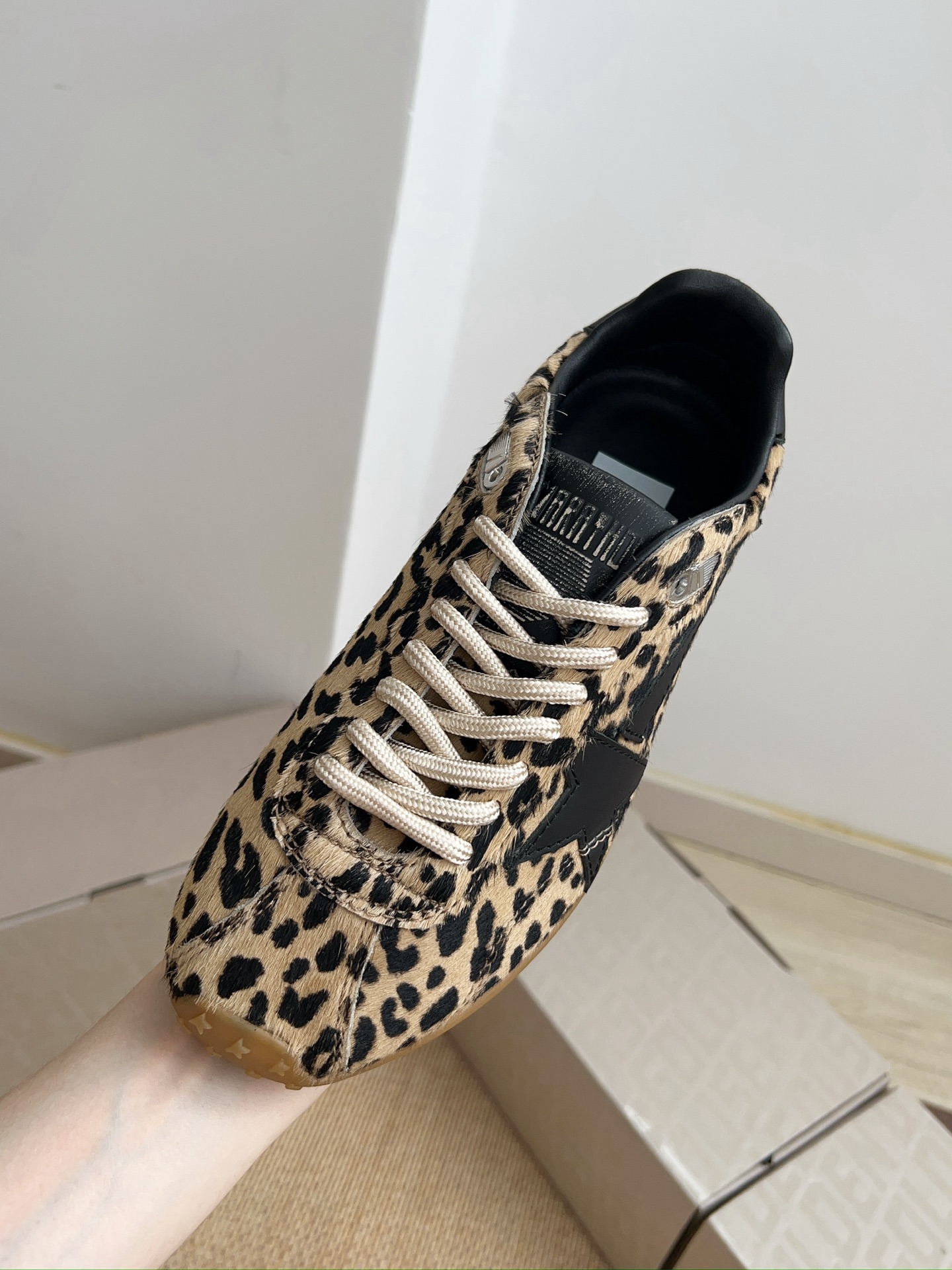 Golden Goose Sneakers-12