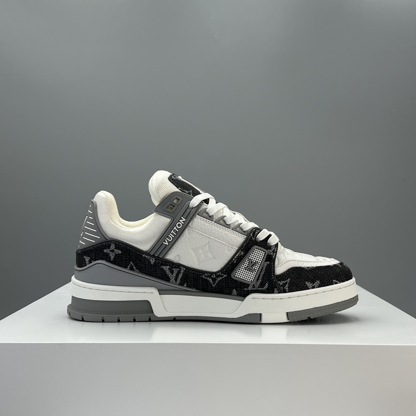Lv Sneakers-138