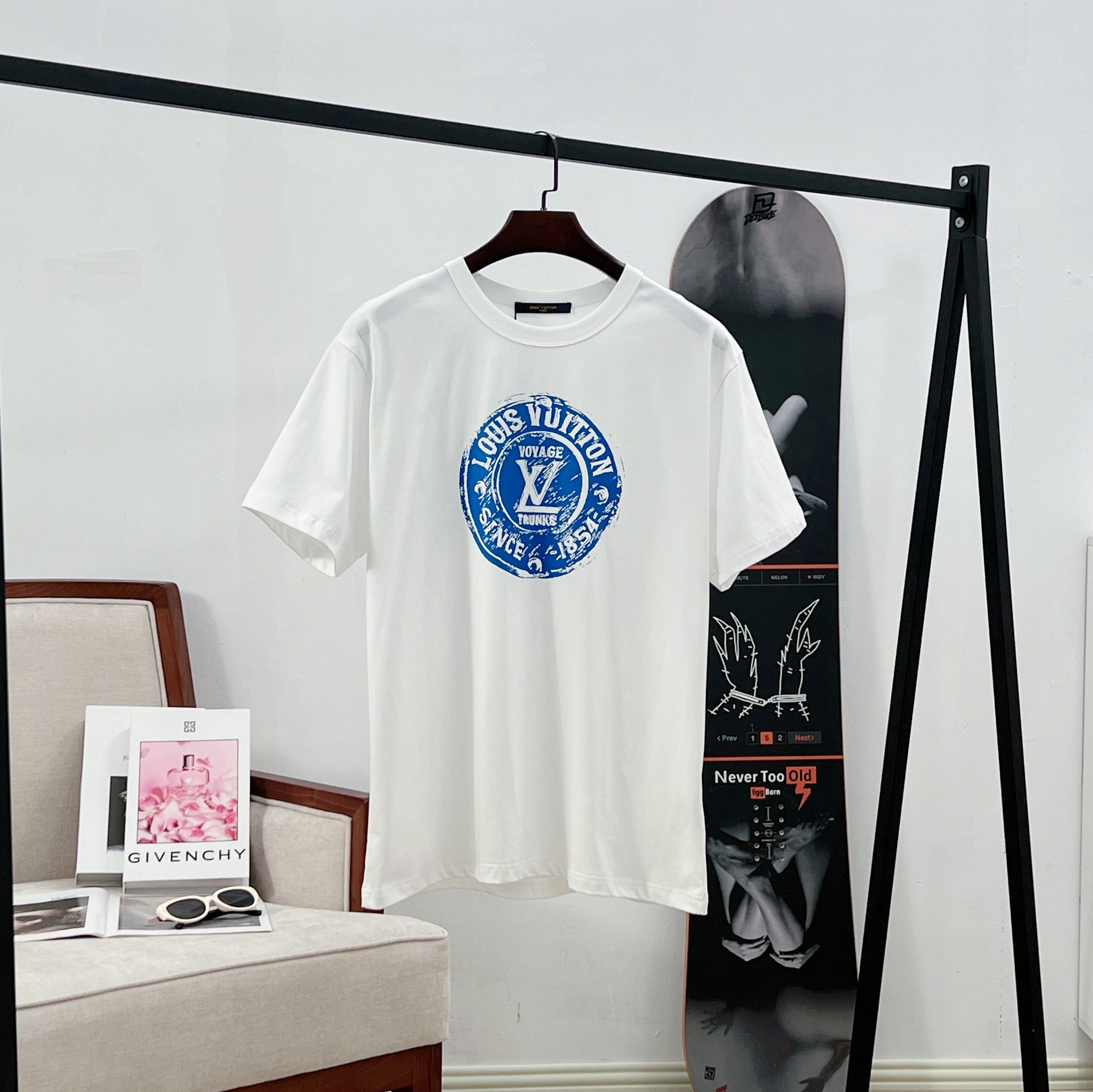 LV clothing-95