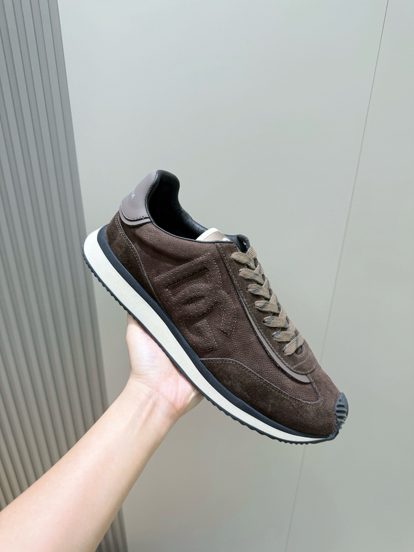 D&G Sneakers-105